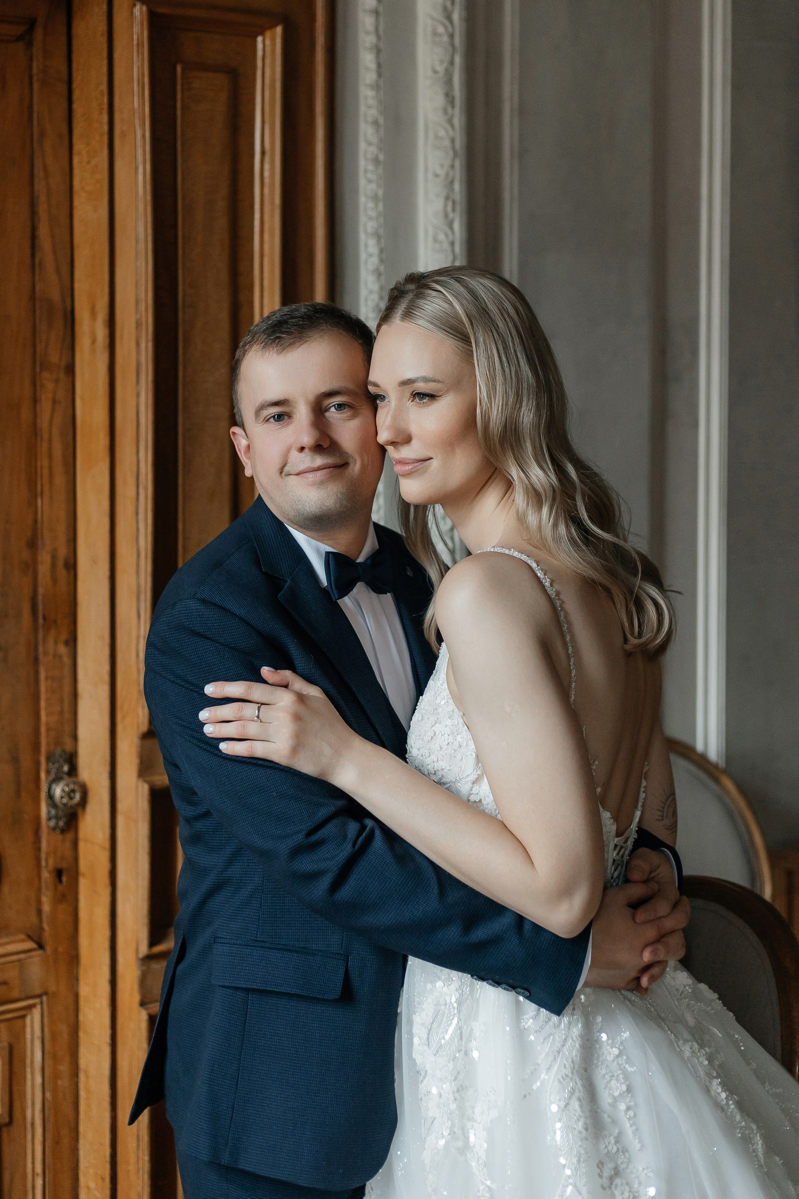 Свадебная фотосессия в библиотеке читальне Пушкина. Свадебный фотограф в Москве Дарья Олендарёва