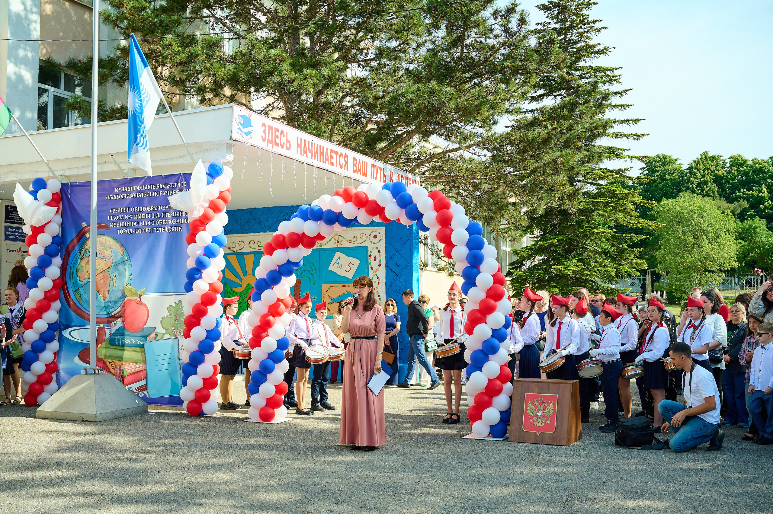 Последний звонок 2025. Жизнь курорта Кабардинка в фотографиях