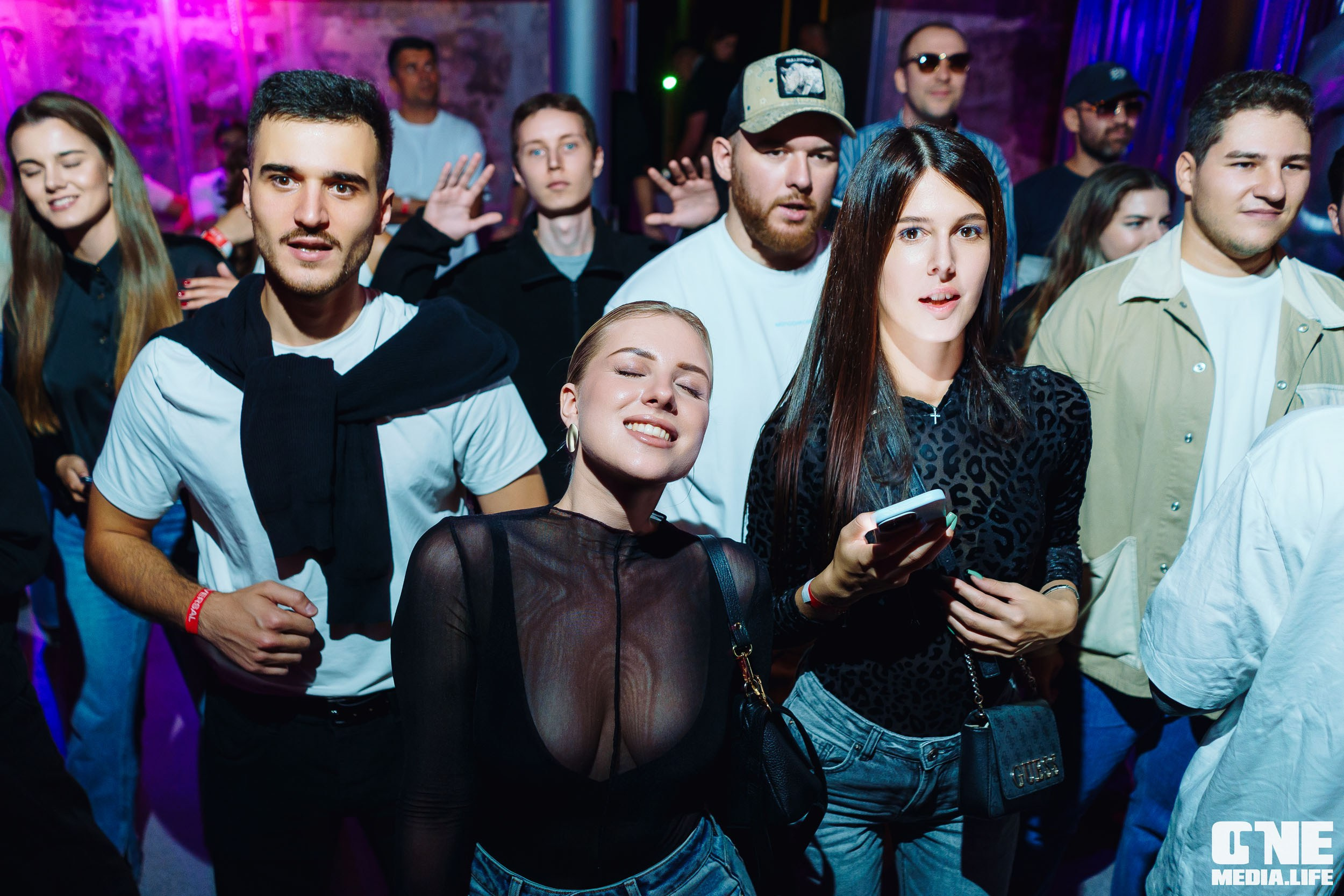 Фоторепортаж из клуба UNIVERSAL. One Media Life: фоторепортажи, фотоотчеты с мероприятий и заведений