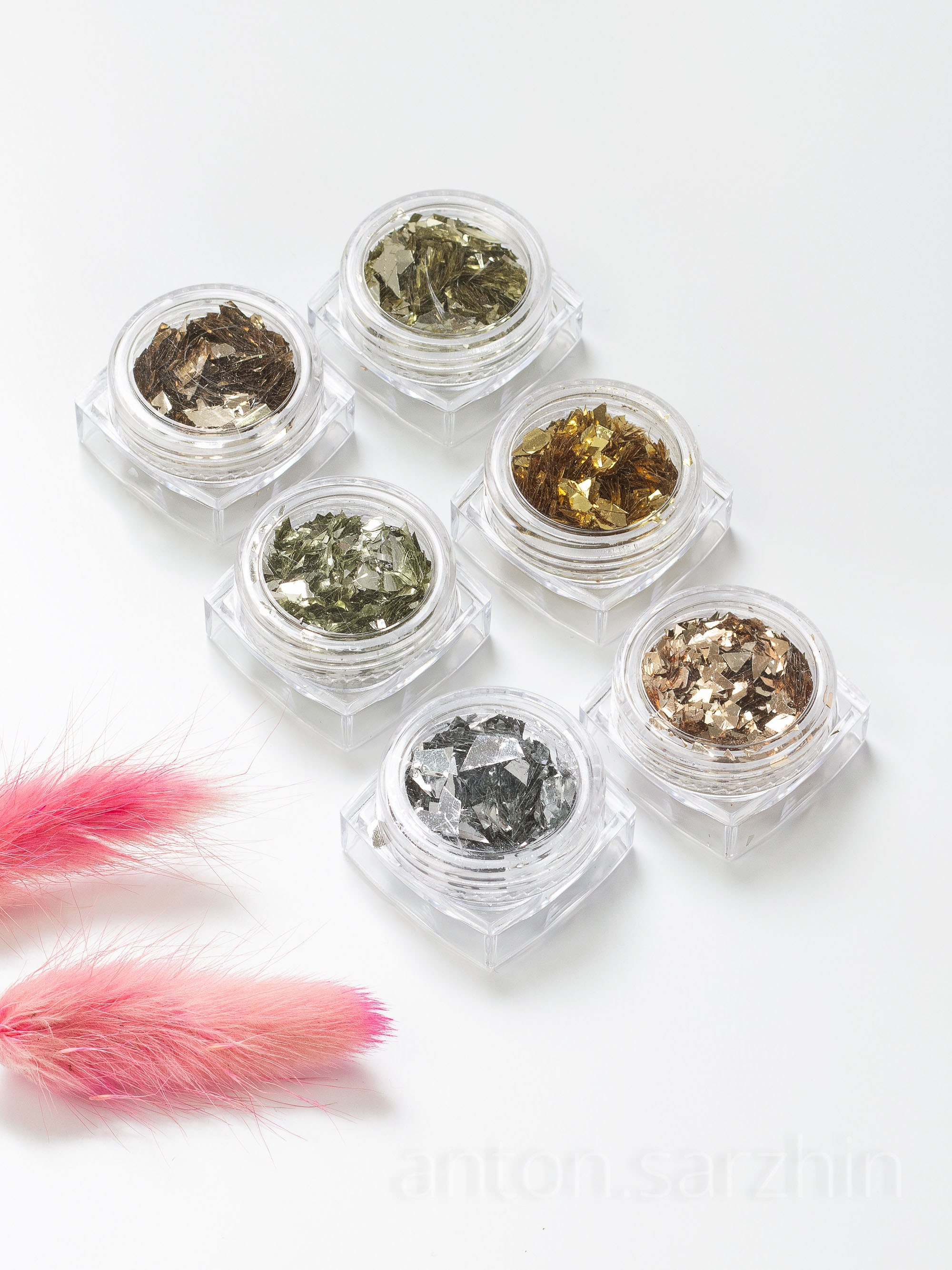 Предметное фото набора блесток