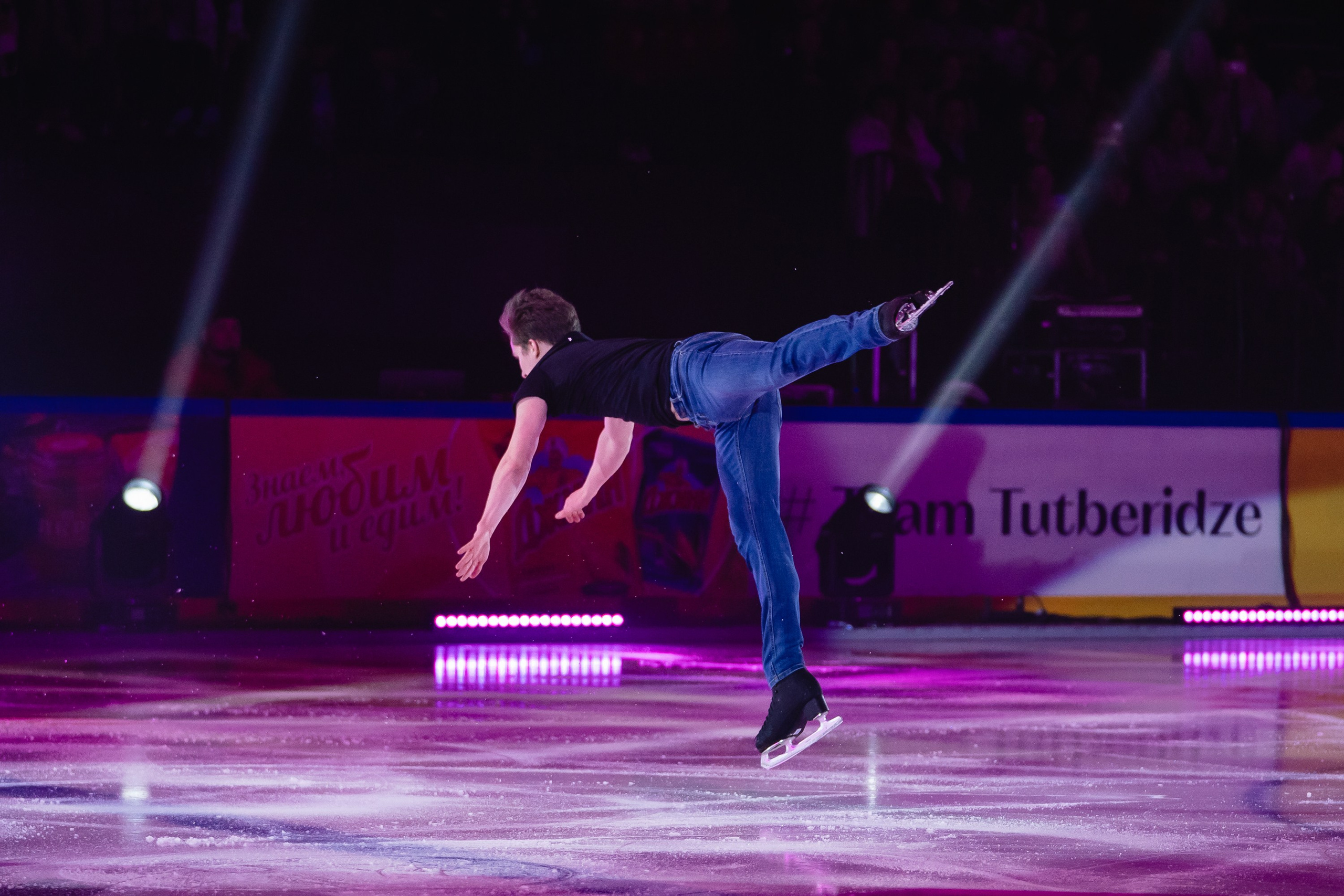 Шоу «Чемпионы на льду» в Новосибирске. Воробьева Ксения — Спортивный и танцевальный фотограф Новосибирск