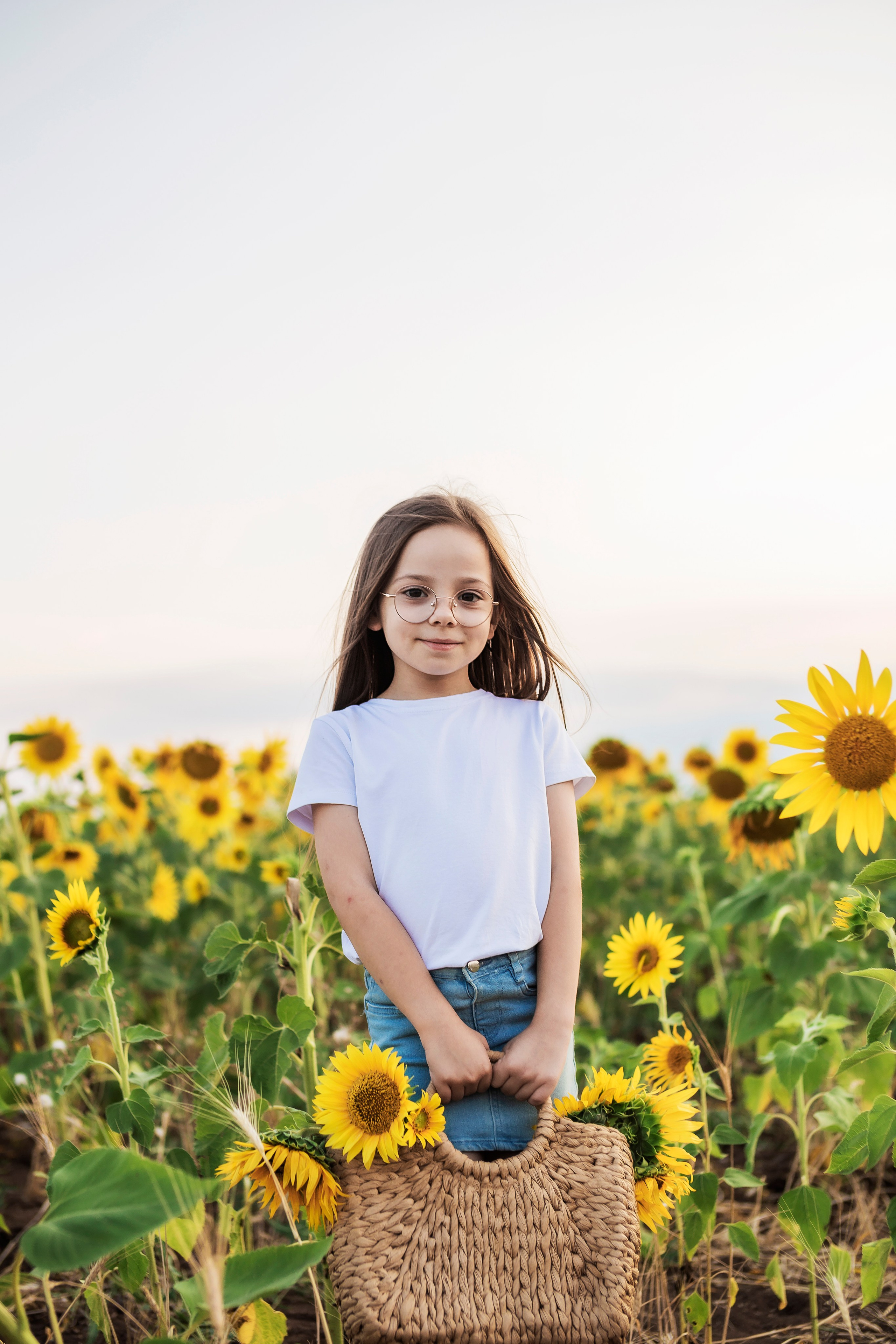 Фото в подсолнухах. Семейный фотограф в Саратове