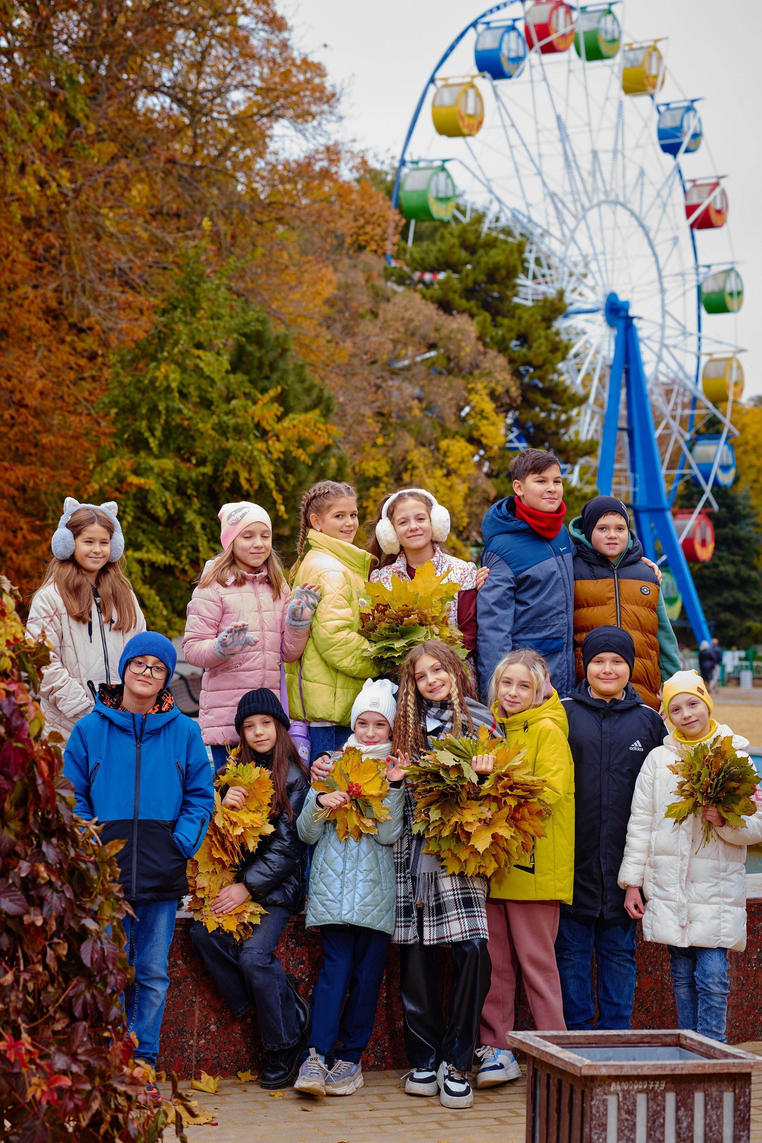 Сьемка для Выпускного Альбома В Парке. Фотограф Выпускные альбомы Таганрог Сергей Коробченко