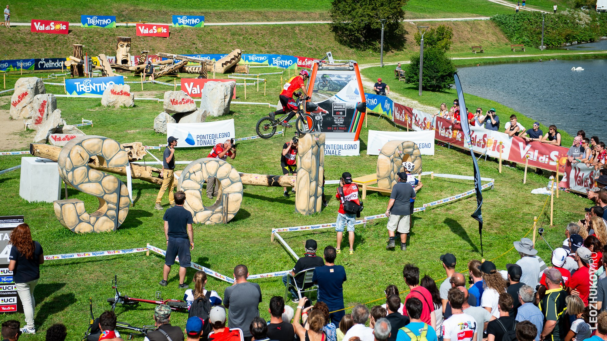 UCI Trials World Championships 2016 — finals. Sports photographer Leonid Zhukov