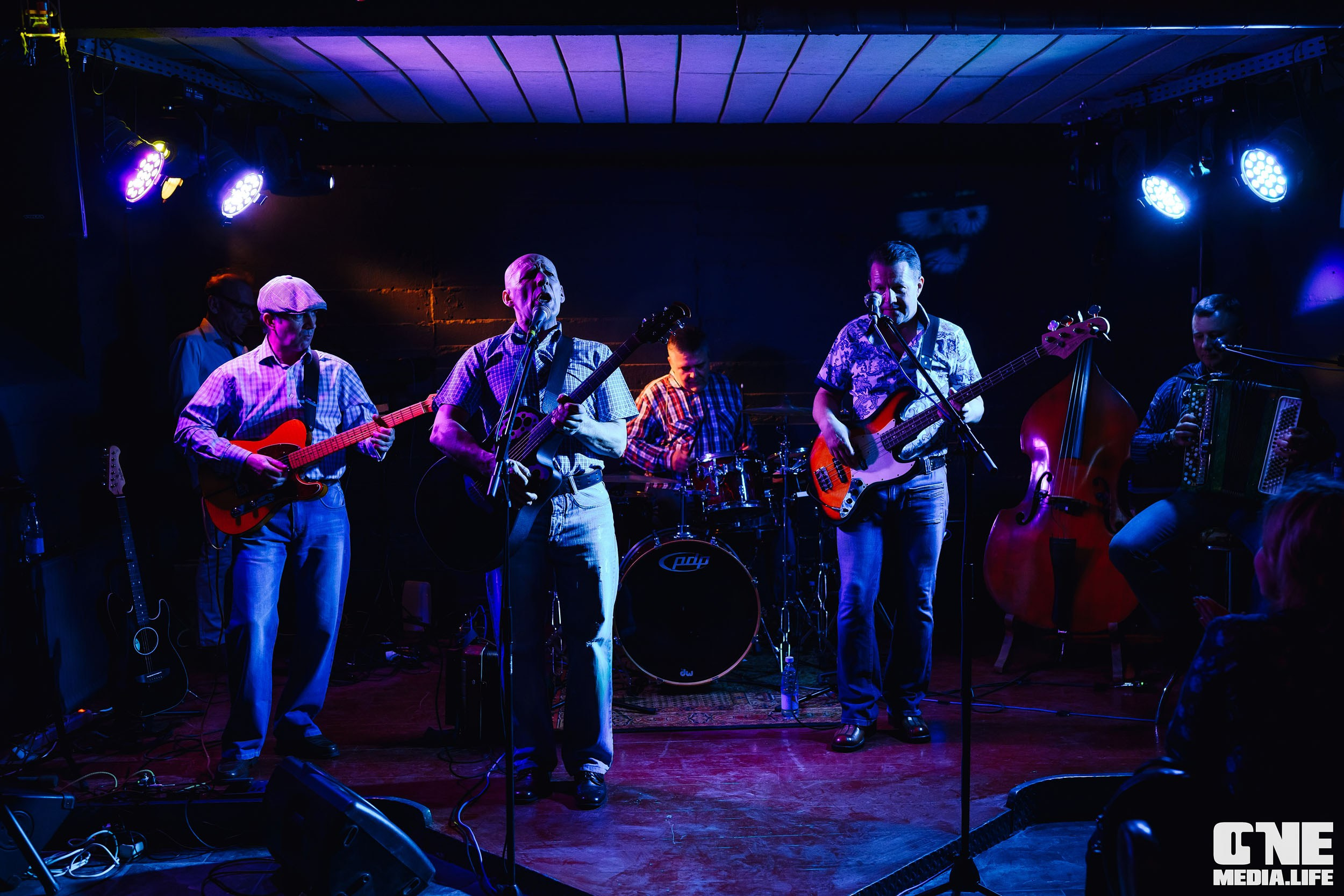 Фоторепортаж с концерта СиплаяЛяля в Dreadnought. One Media Life: фоторепортажи, фотоотчеты с мероприятий и заведений