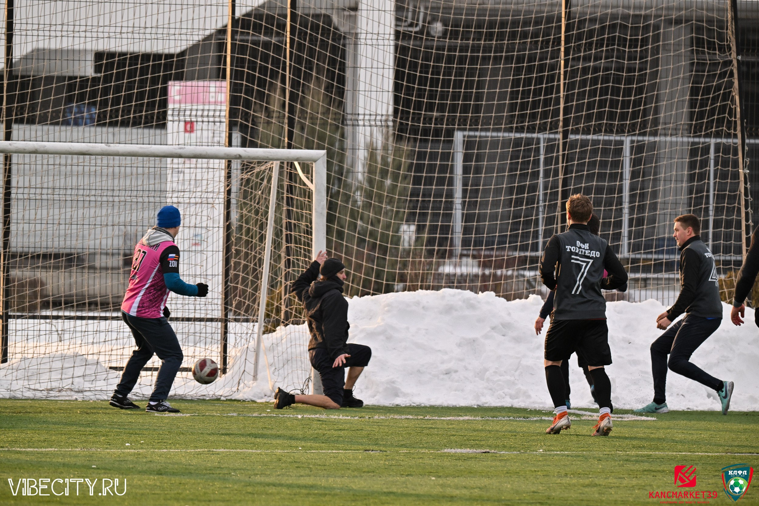 Калининградская Любительская Футбольная Лига, Премьер лига 14 тур, Торпедо-Авось рати. VIBECITY.RU Вайб Сити Ру Фоторепортажи Фотоотчеты Калининград