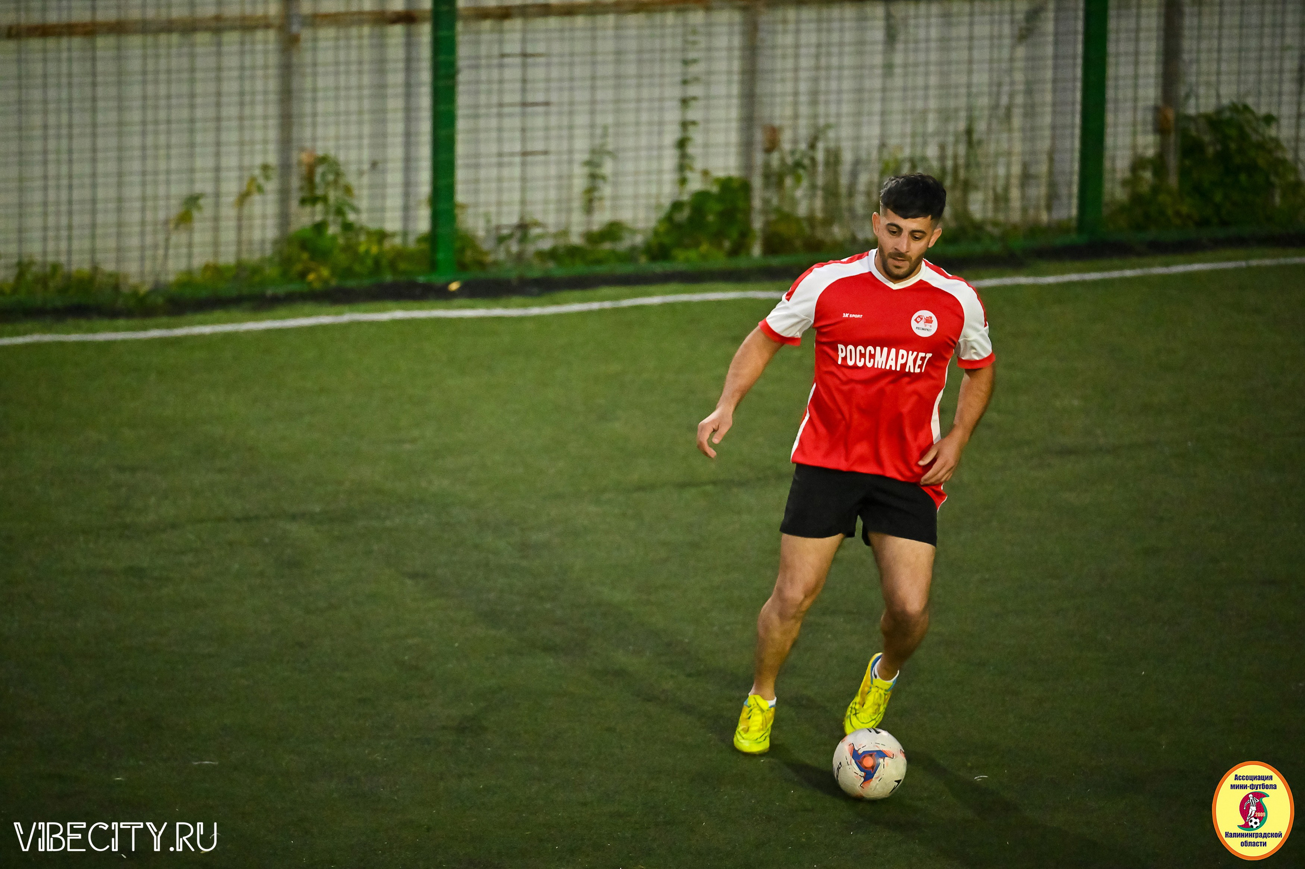 ИГРЫ МИНИ-ФУТБОЛЬНОЙ И КОРПОРАТИВНОЙ ЛИГИ. VIBECITY.RU Вайб Сити Ру Фоторепортажи Фотоотчеты Калининград