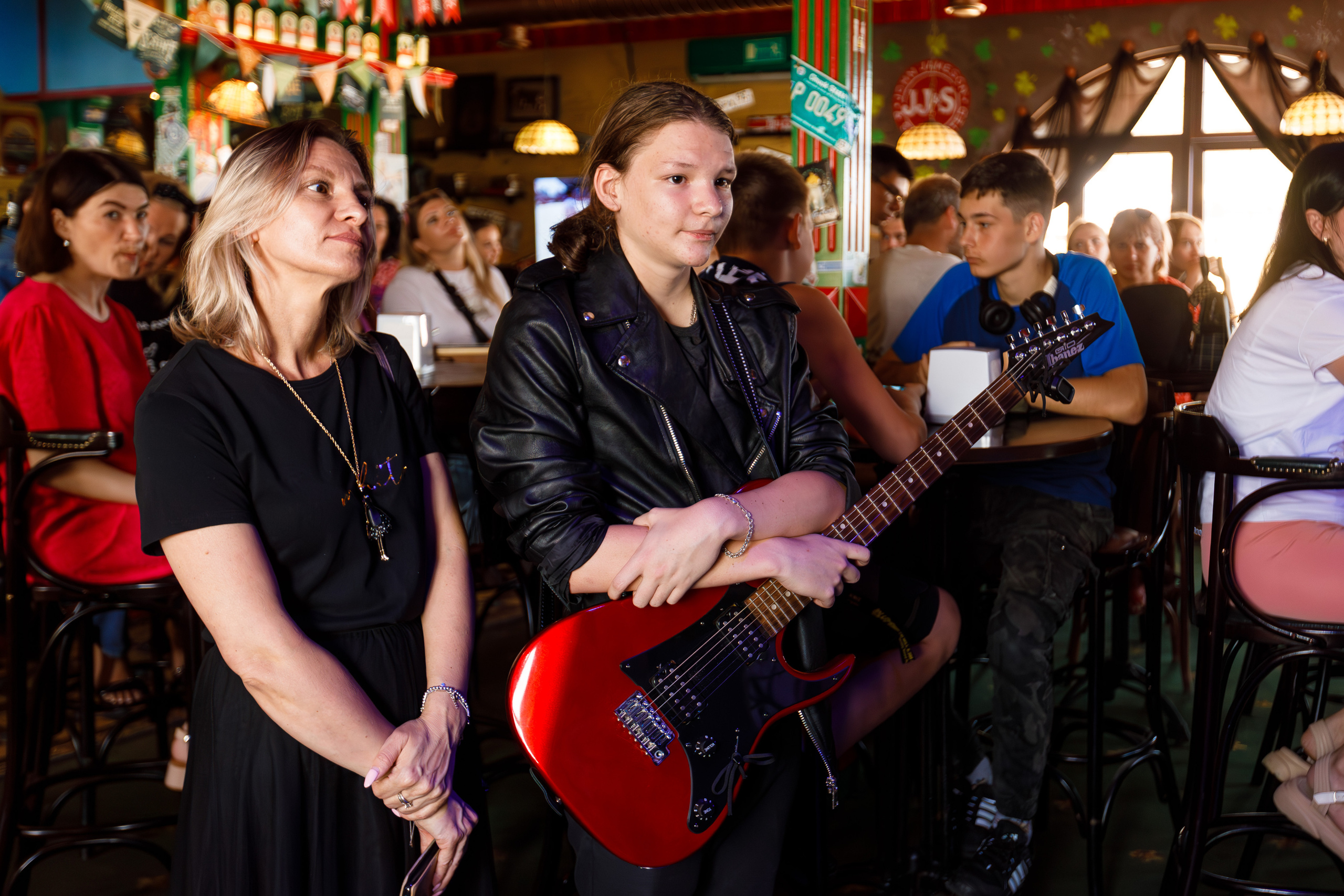 выпускной не школы гитары в баре Харатс