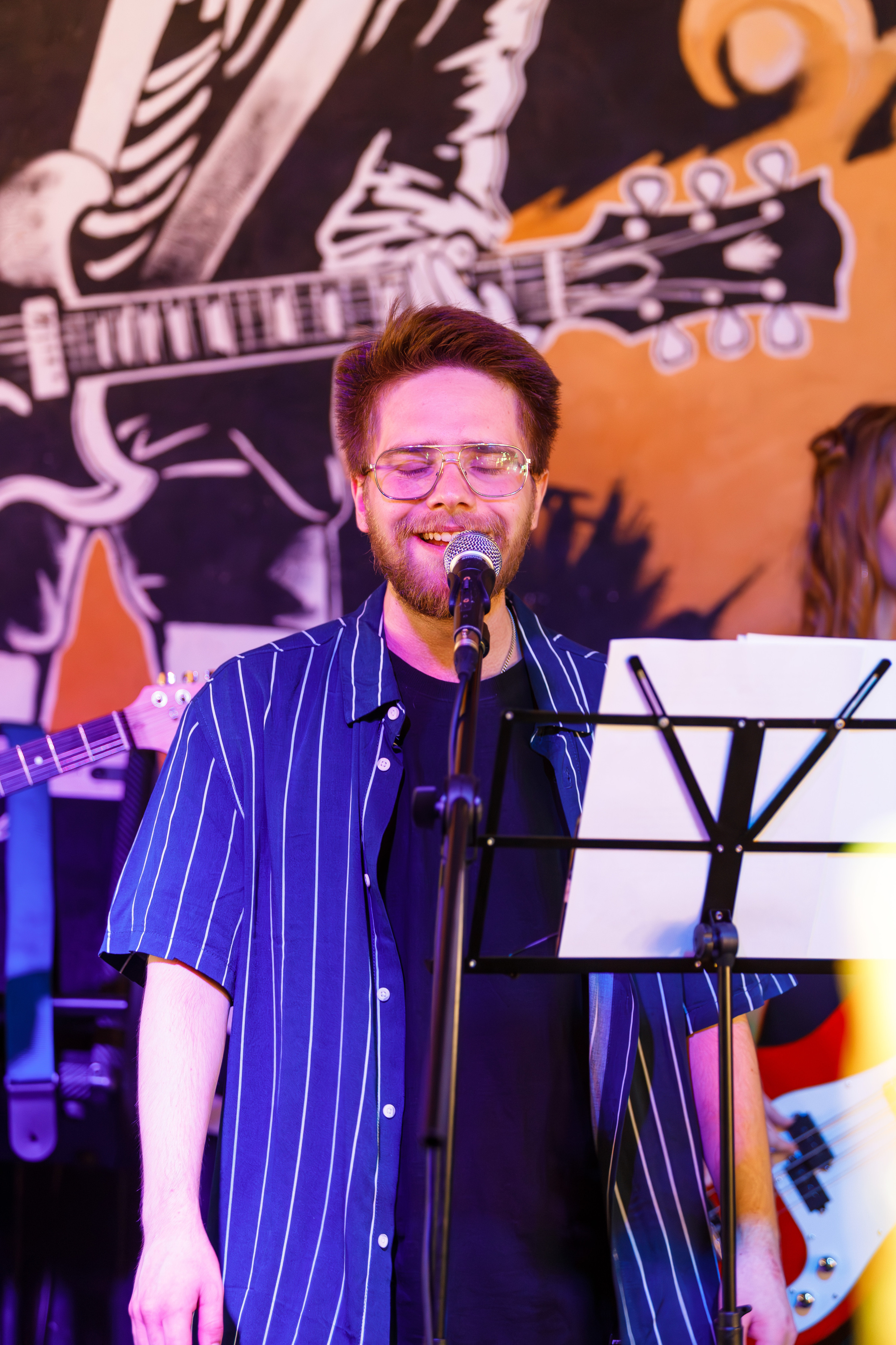 Выпускной в Нешколе Гитары в Сочи в баре Харатс