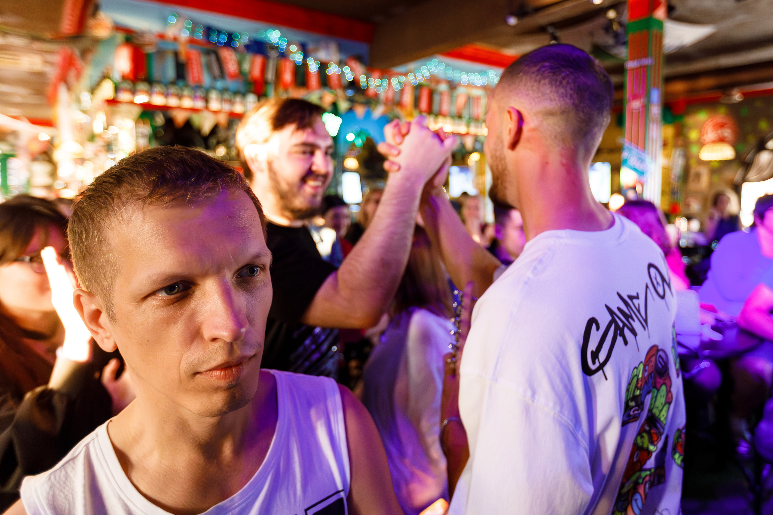 Выпускной в Нешколе Гитары в Сочи в баре Харатс