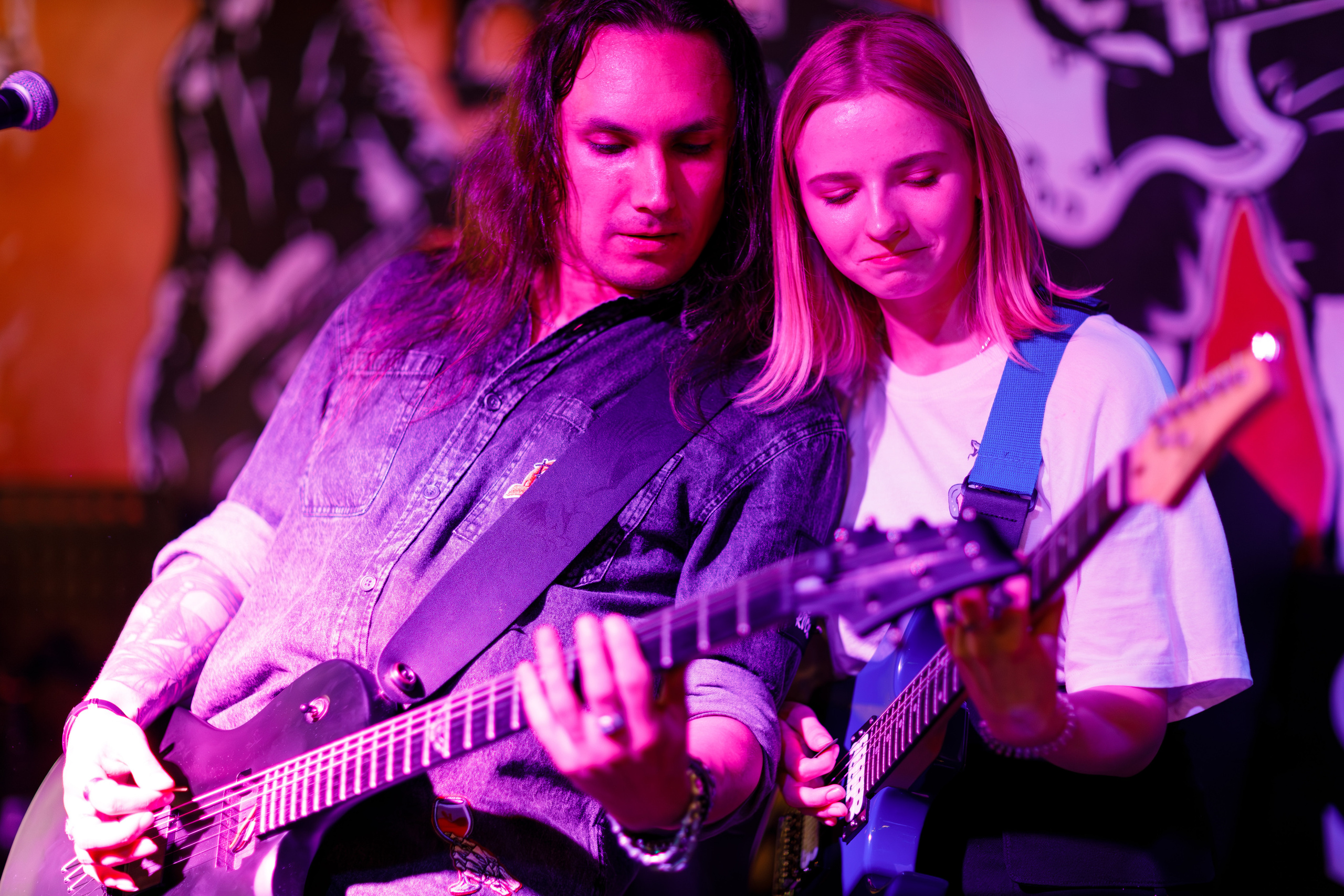 Выпускной в Нешколе Гитары в Сочи в баре Харатс