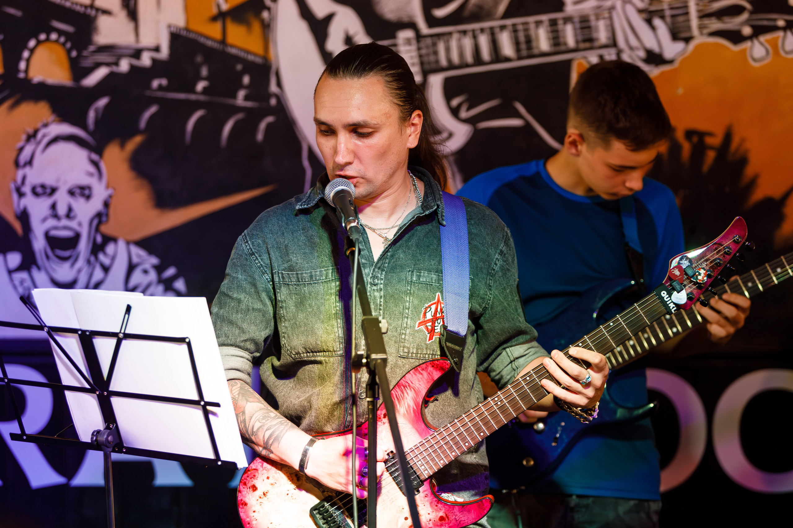 Выпускной в Нешколе Гитары в Сочи в баре Харатс