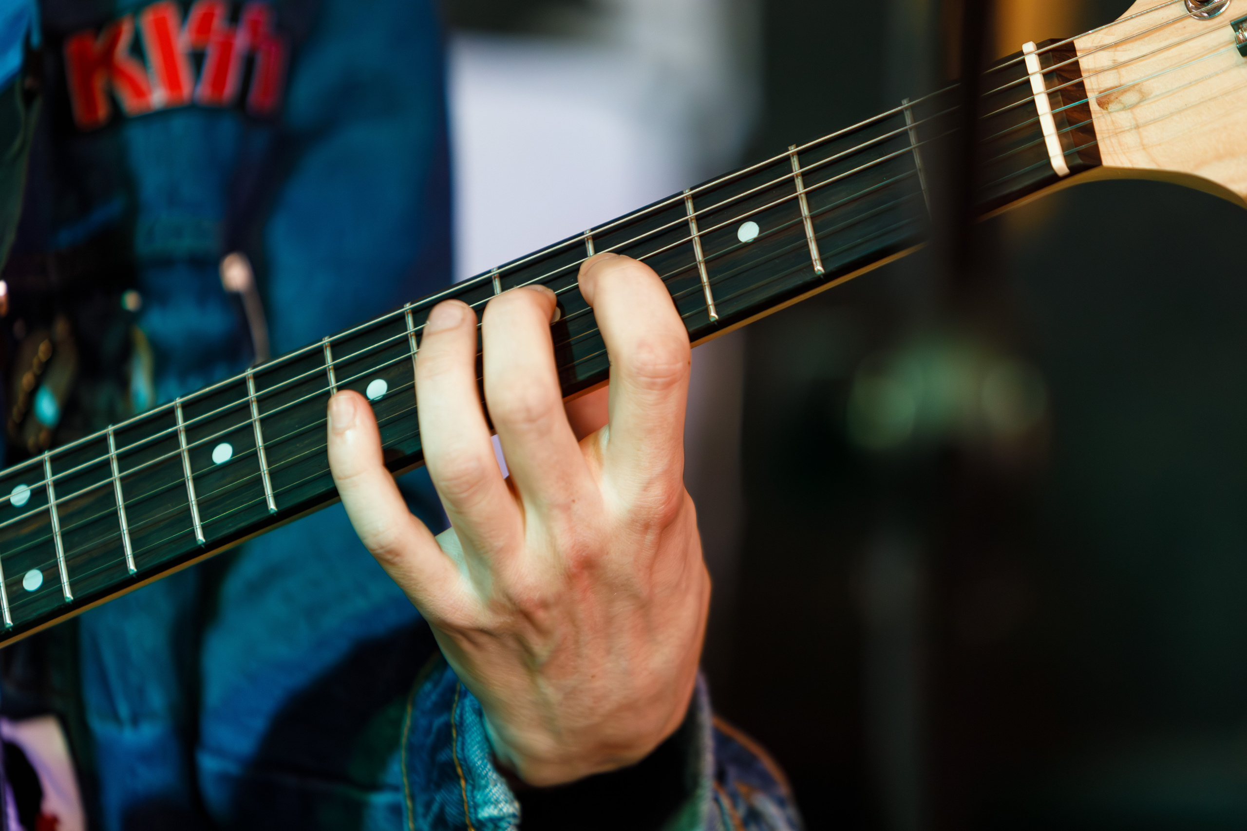 Выпускной в Нешколе Гитары в Сочи в баре Харатс