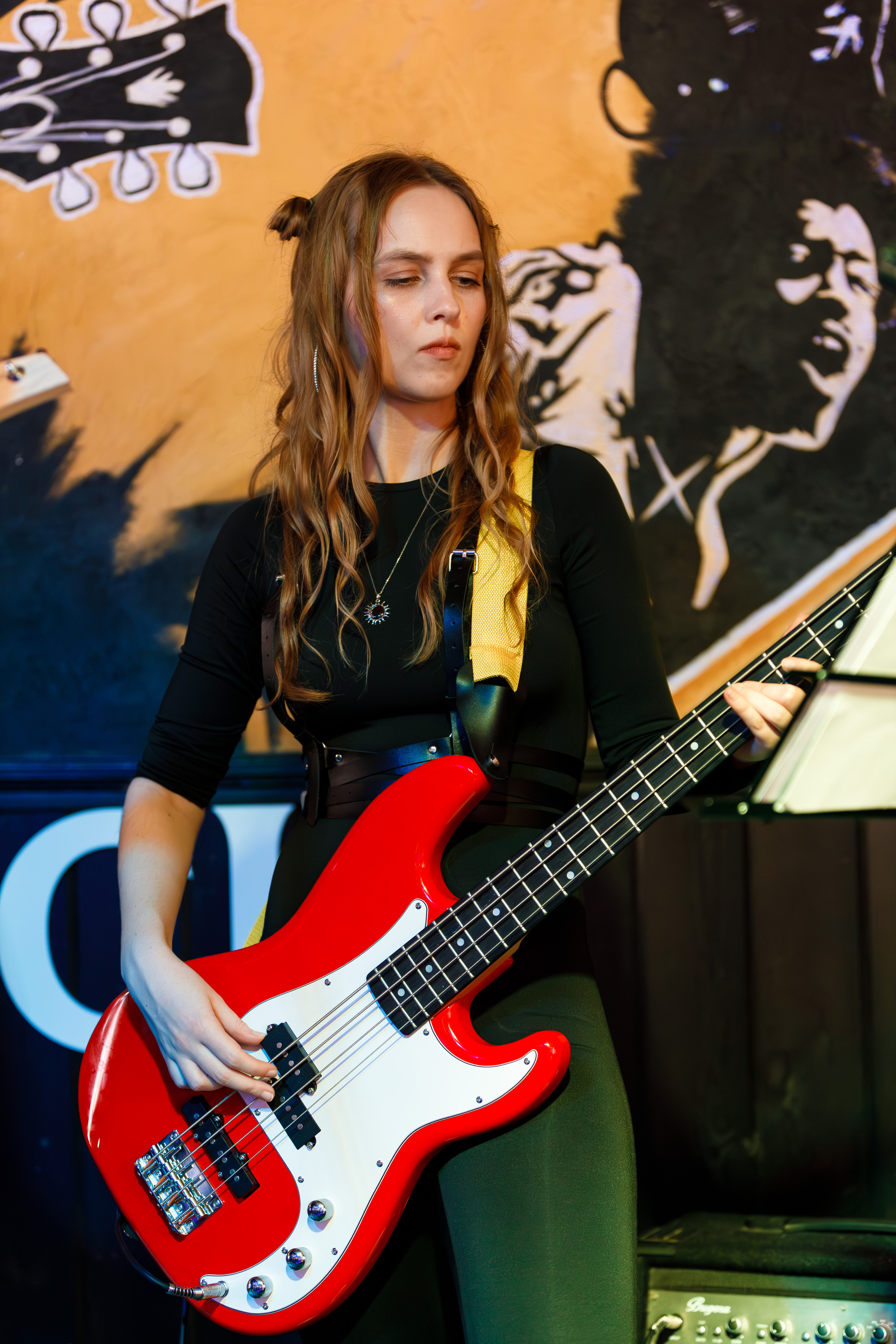 Выпускной в Нешколе Гитары в Сочи в баре Харатс