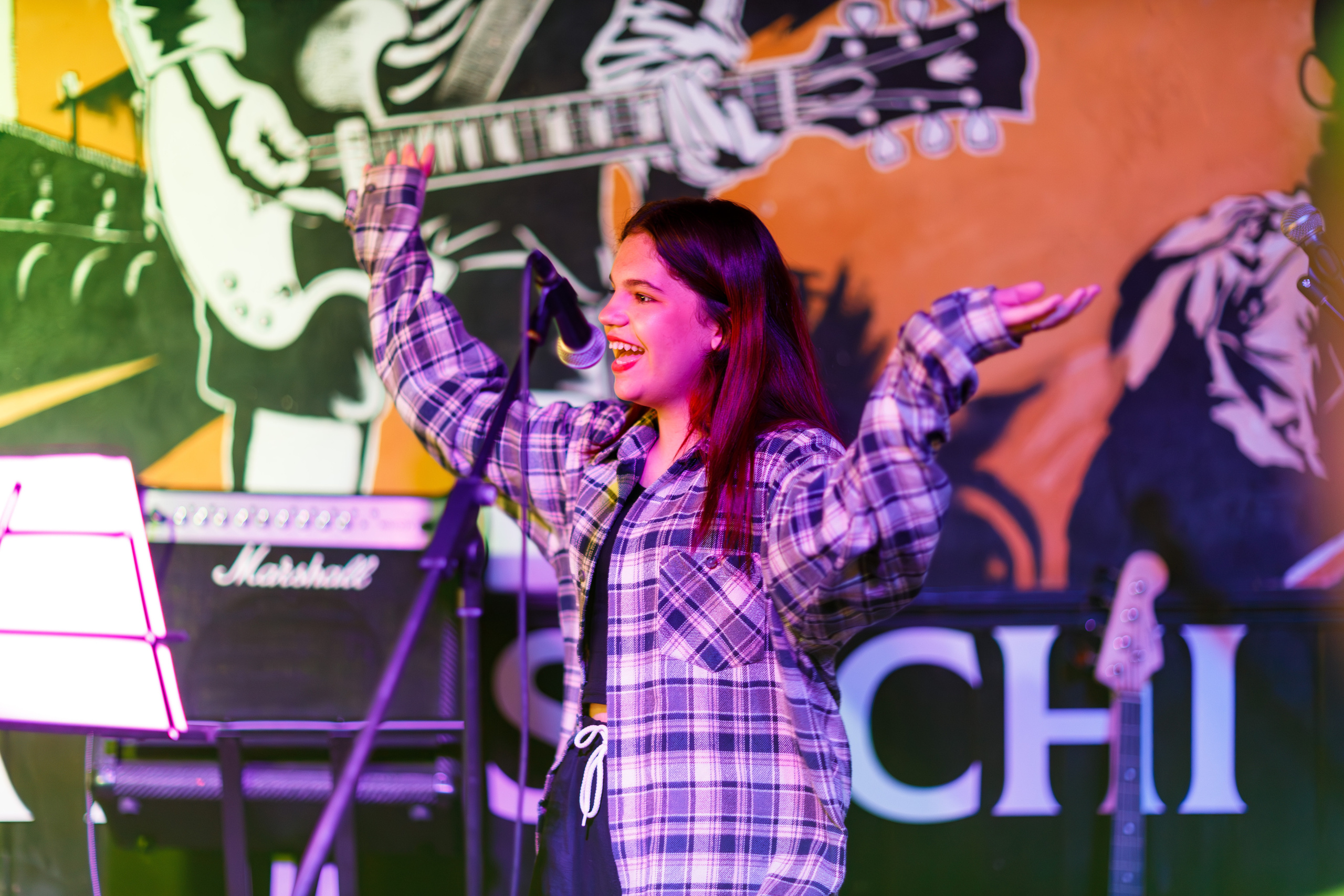 Выпускной в Нешколе Гитары в Сочи в баре Харатс