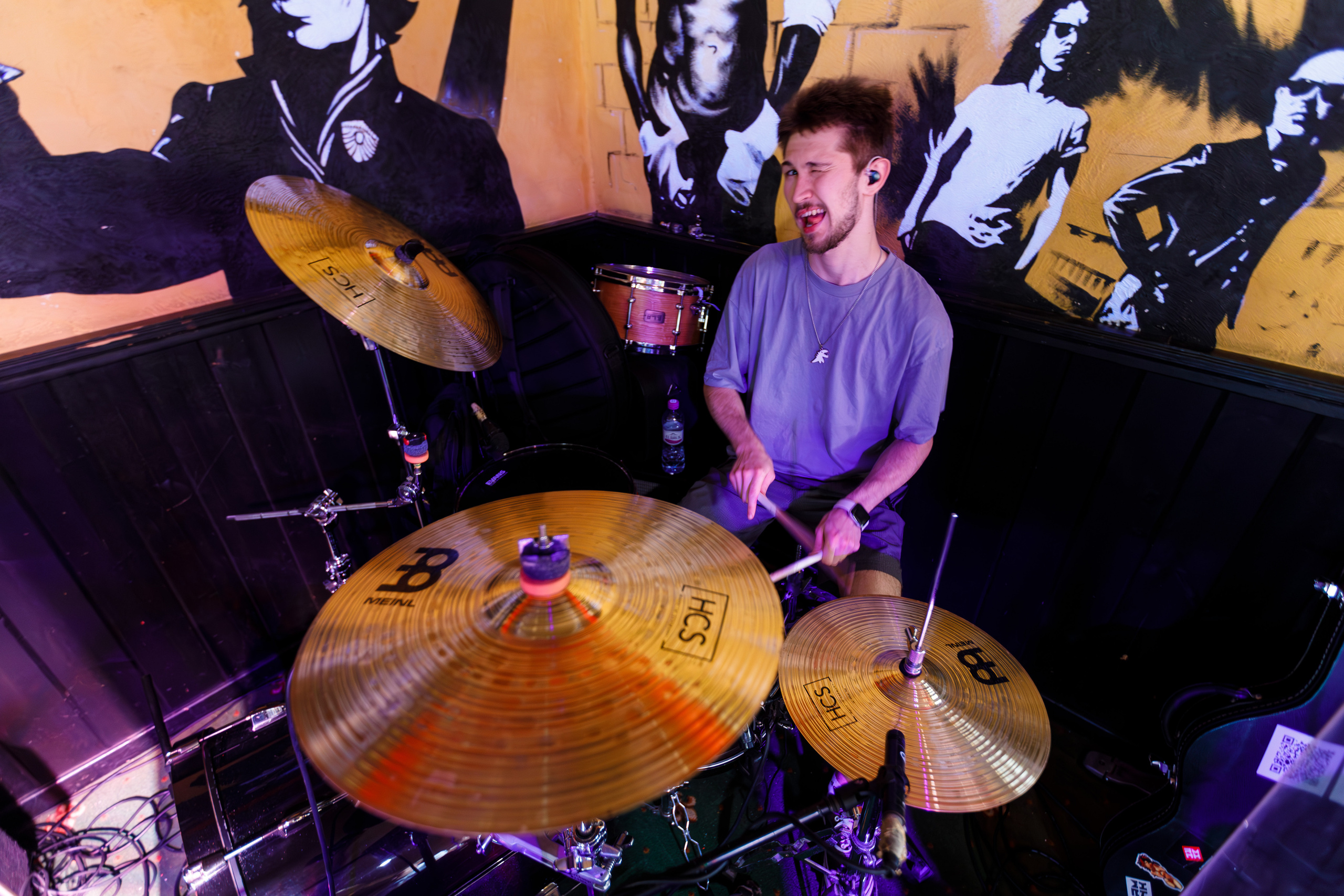 Выпускной в Нешколе Гитары в Сочи в баре Харатс