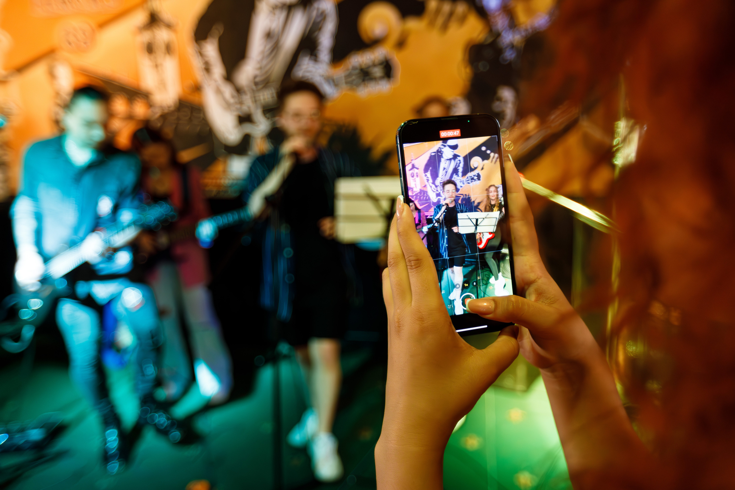 Выпускной в Нешколе Гитары в Сочи в баре Харатс