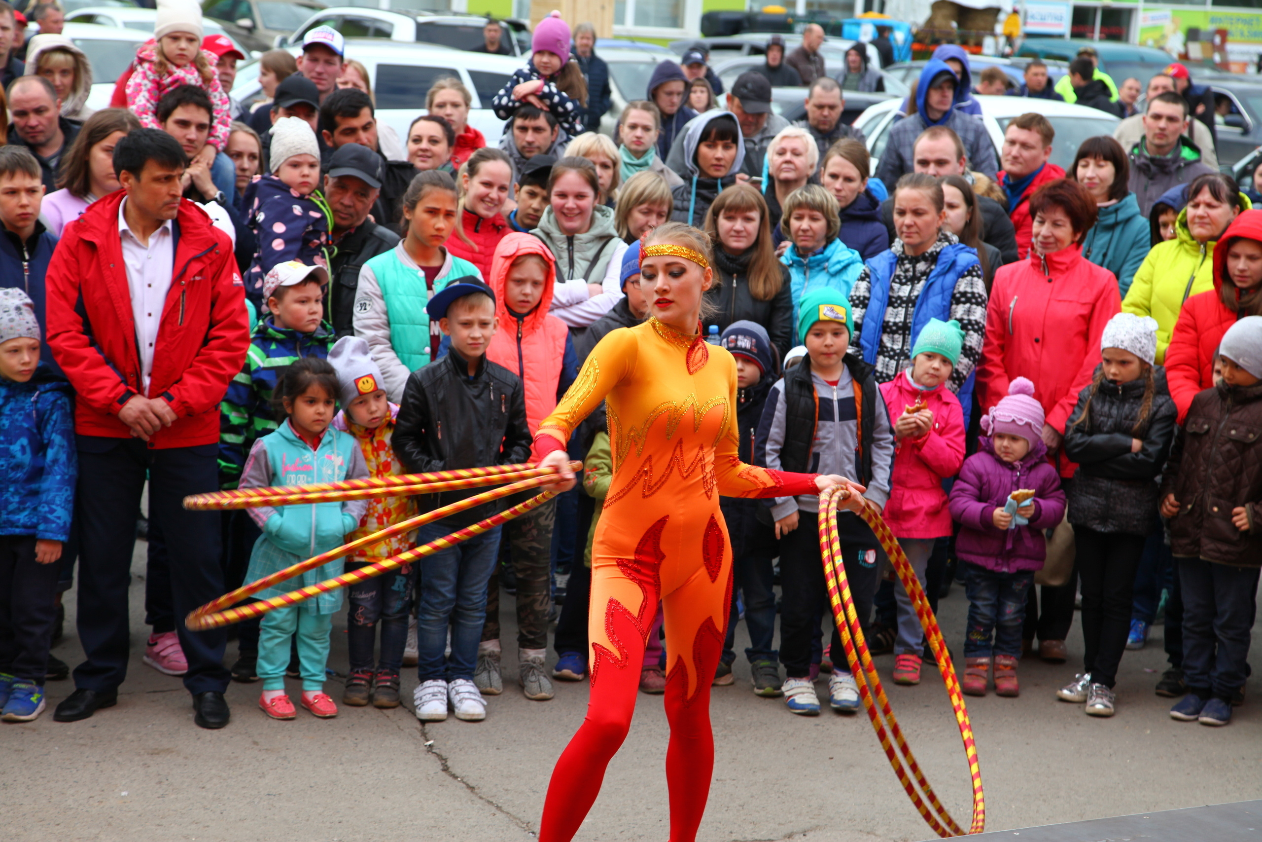 Артистка оригинального жанра Ксения Колчанова. Ведущий, Тамада, DJ, фото в Перми. Хорошее настроение