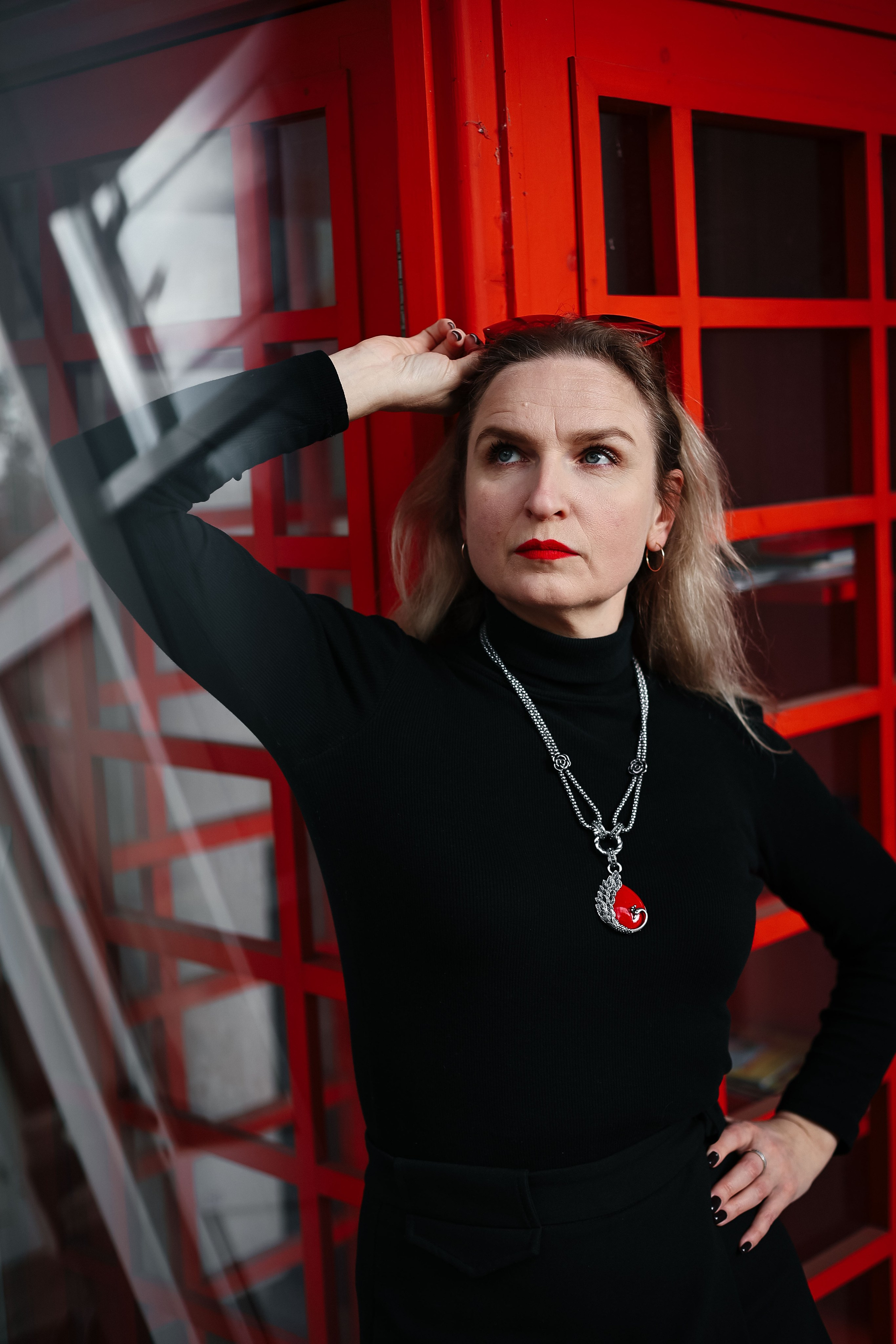 Съемка в Красно-Черном стиле. Фотограф для вас и вашего бизнеса в Москве Альбина Никифоров