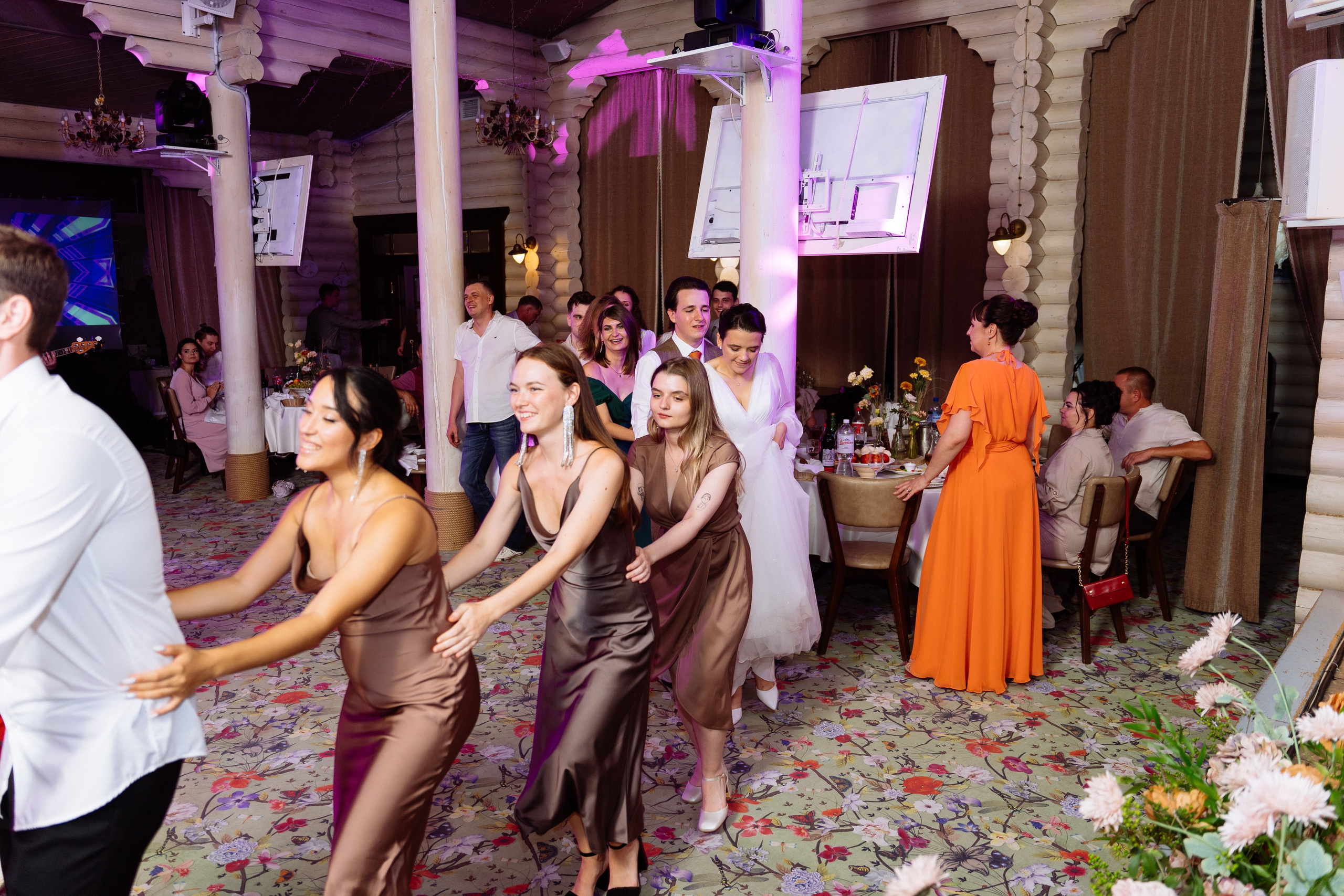 Свадьба Олега и Виктории в клубе «Ближняя дача»