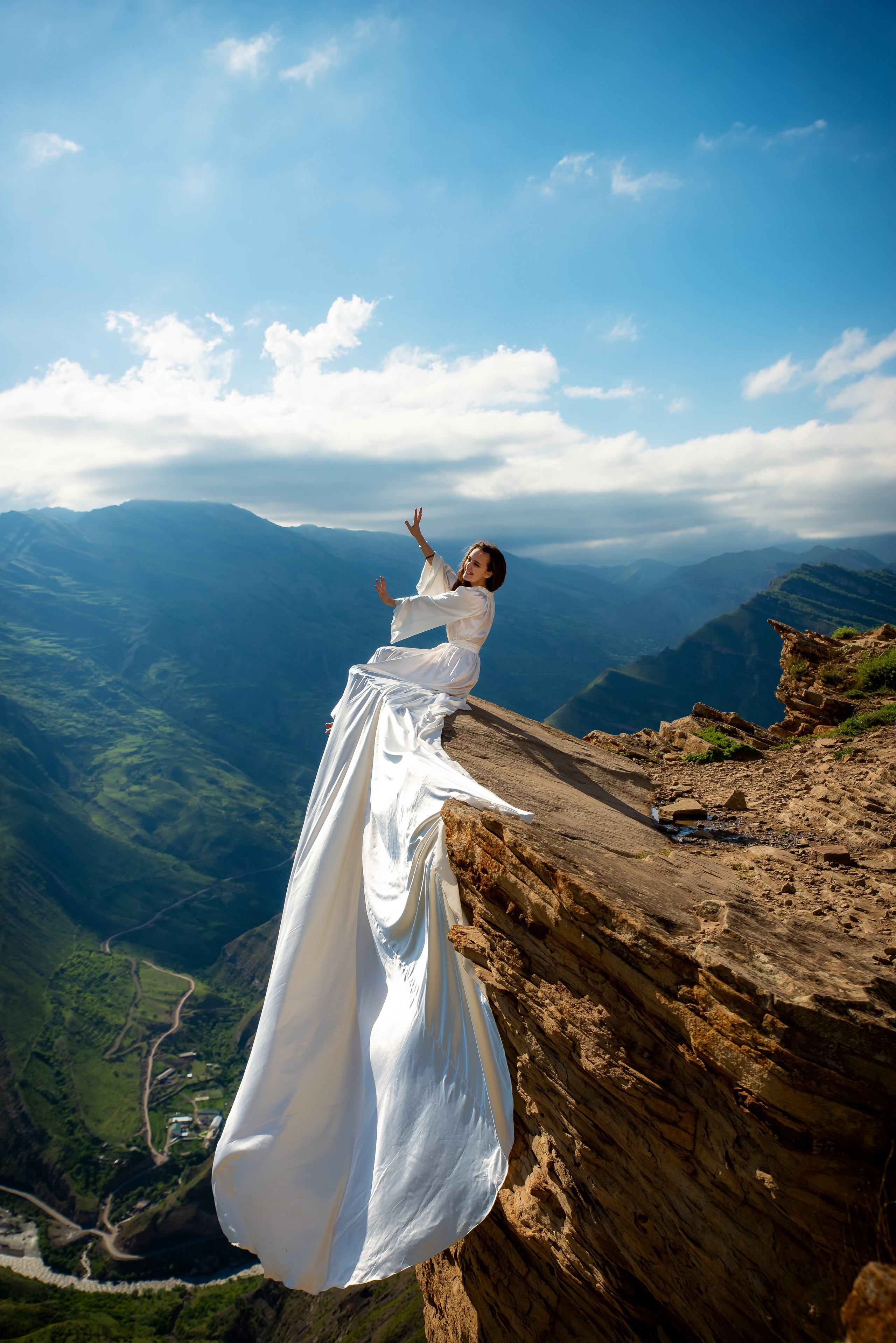 Парящая под облаками. Женский фотограф Крещение Венчание Москва Брянск