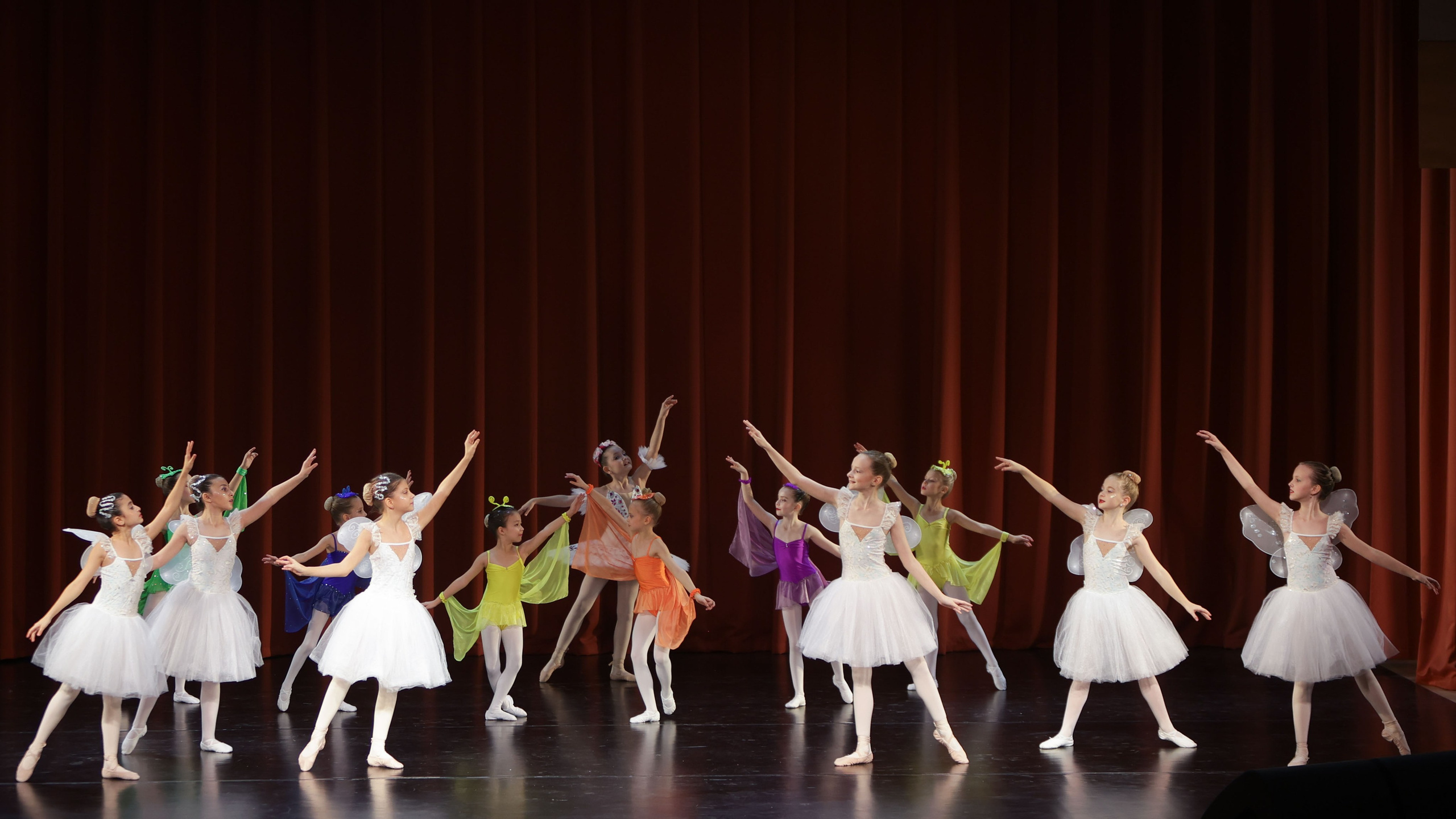 Фестиваль хореографического искусства «КУБОК ЛЕГЕНДЫ — 2025». Выпускные альбомы и школьный фотограф в Подольске, Троицке, Щербинке, Москве и Московской области