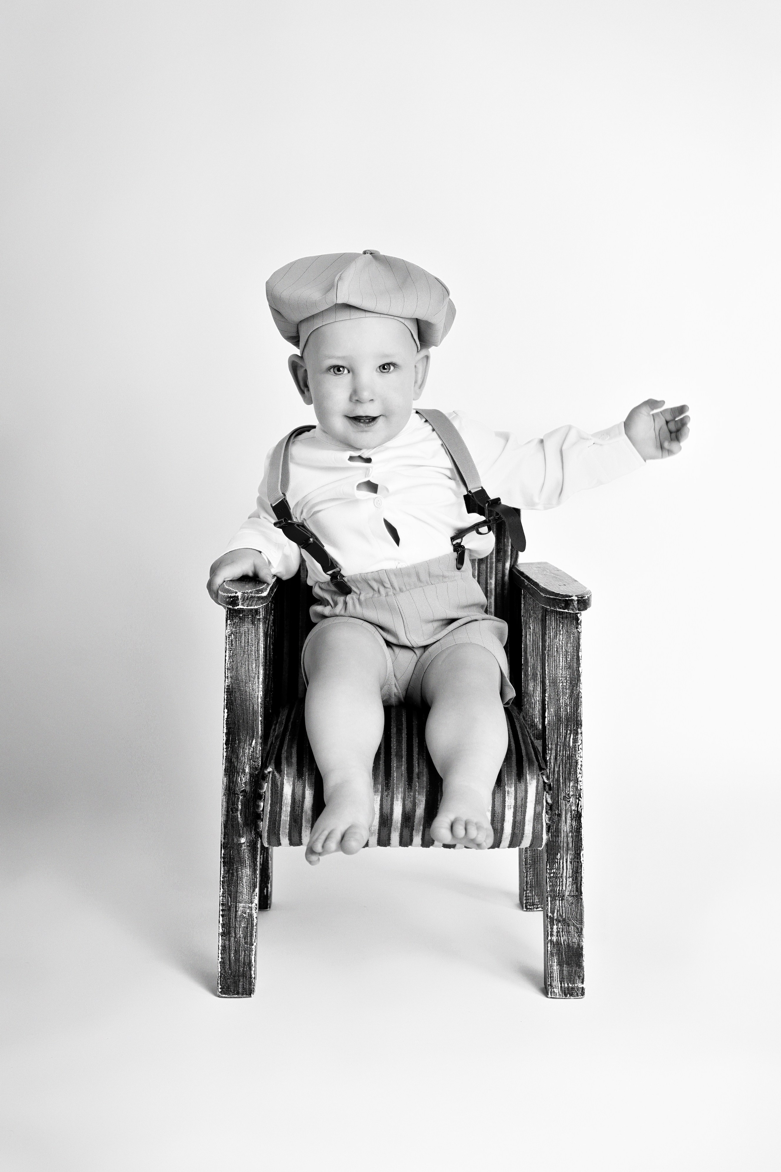 ГОДИК В РЕТРО СТИЛЕ. Фотограф новорожденных беременных в Тюмени Ткачук Татьяна