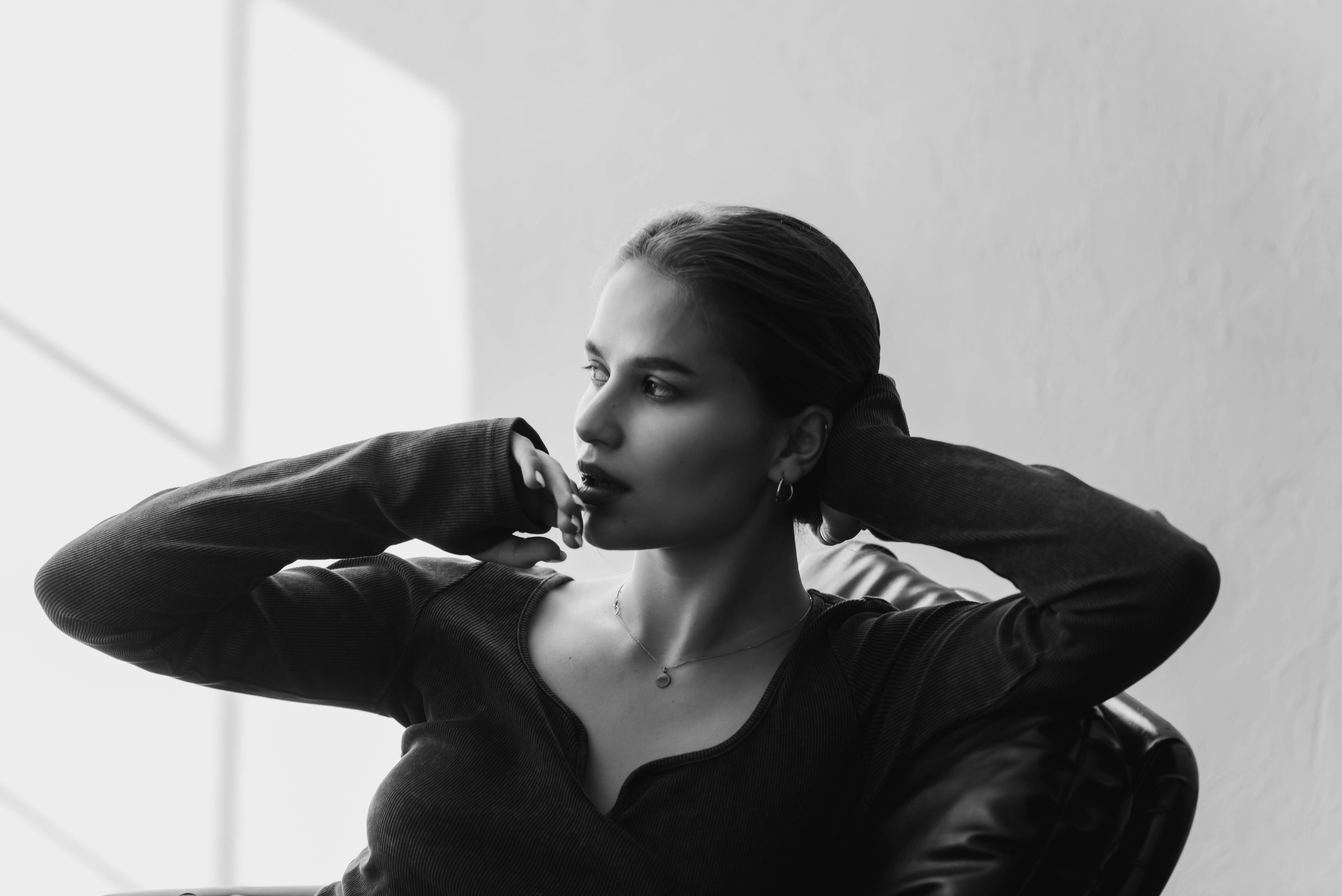 Студийная портретная фотосессия с естественным солнечным светом. Портретный и репортажный фотограф в Санкт-Петербурге | Валерия Кайряк