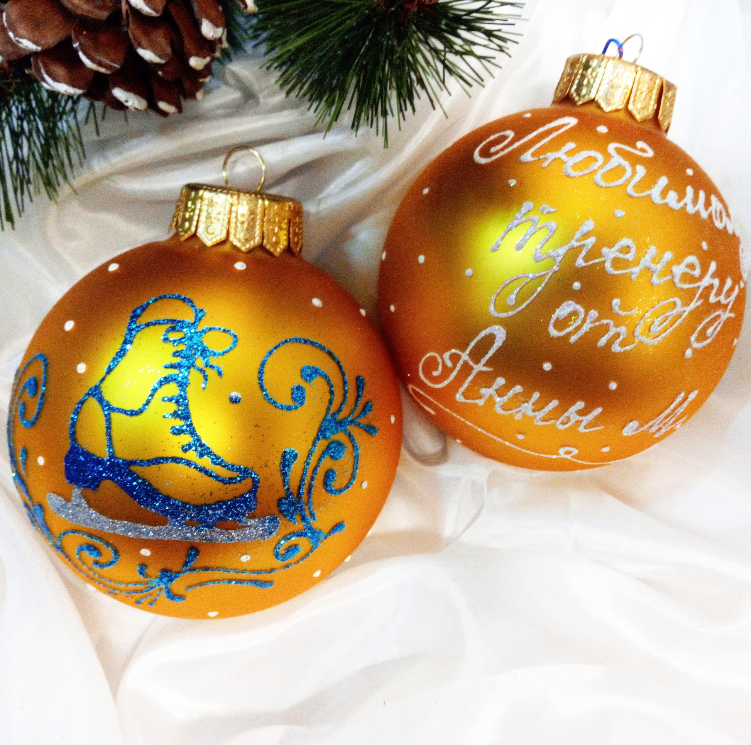 Елочный шар с росписью-Ваш лучший подарок на Новый Год. Арт-вечеринки и мастер-классы в Москве для взрослых и детей