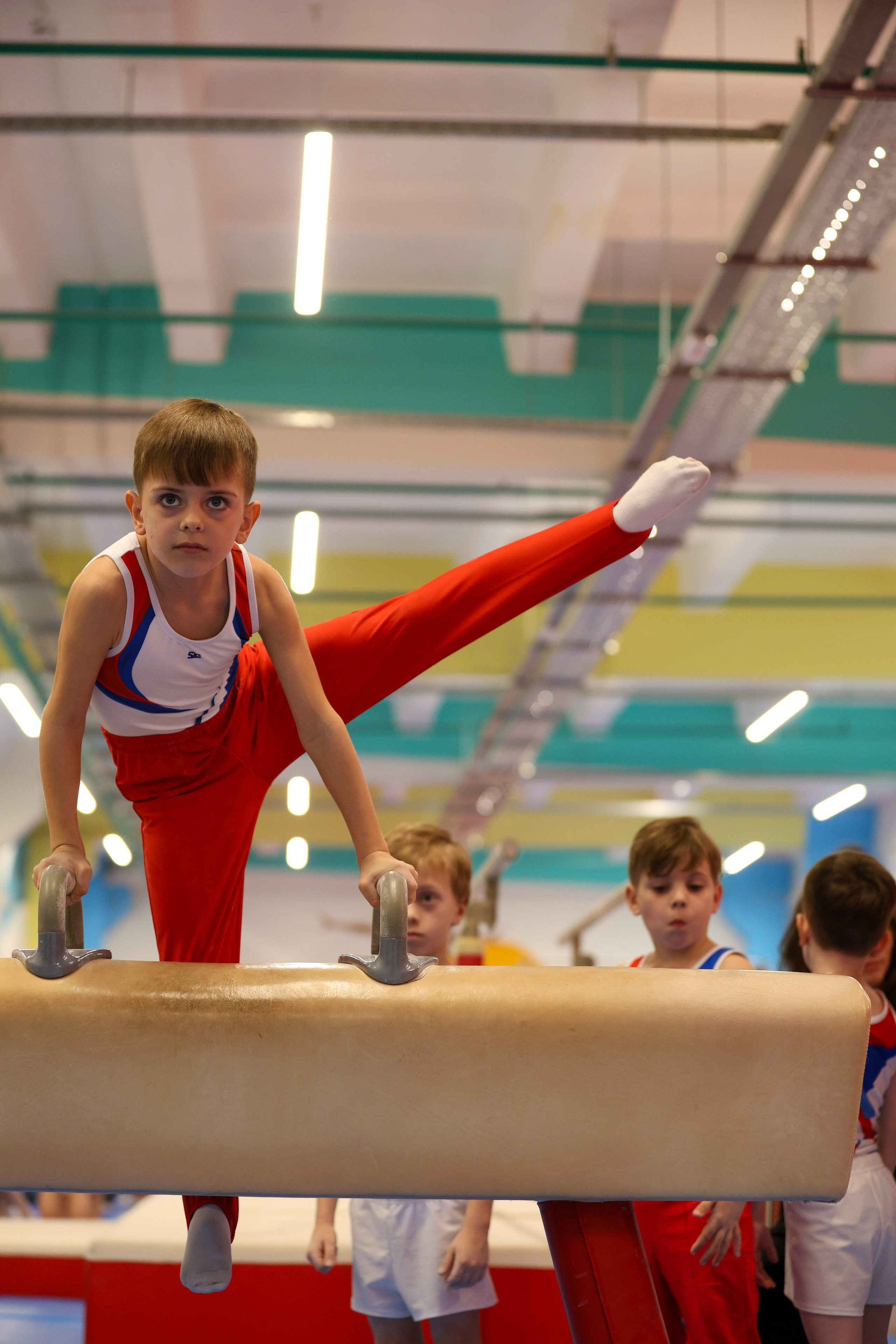 Спортивная гимнастика в школе Турнен. Фотограф в Москве портреты | репортажи | спорт