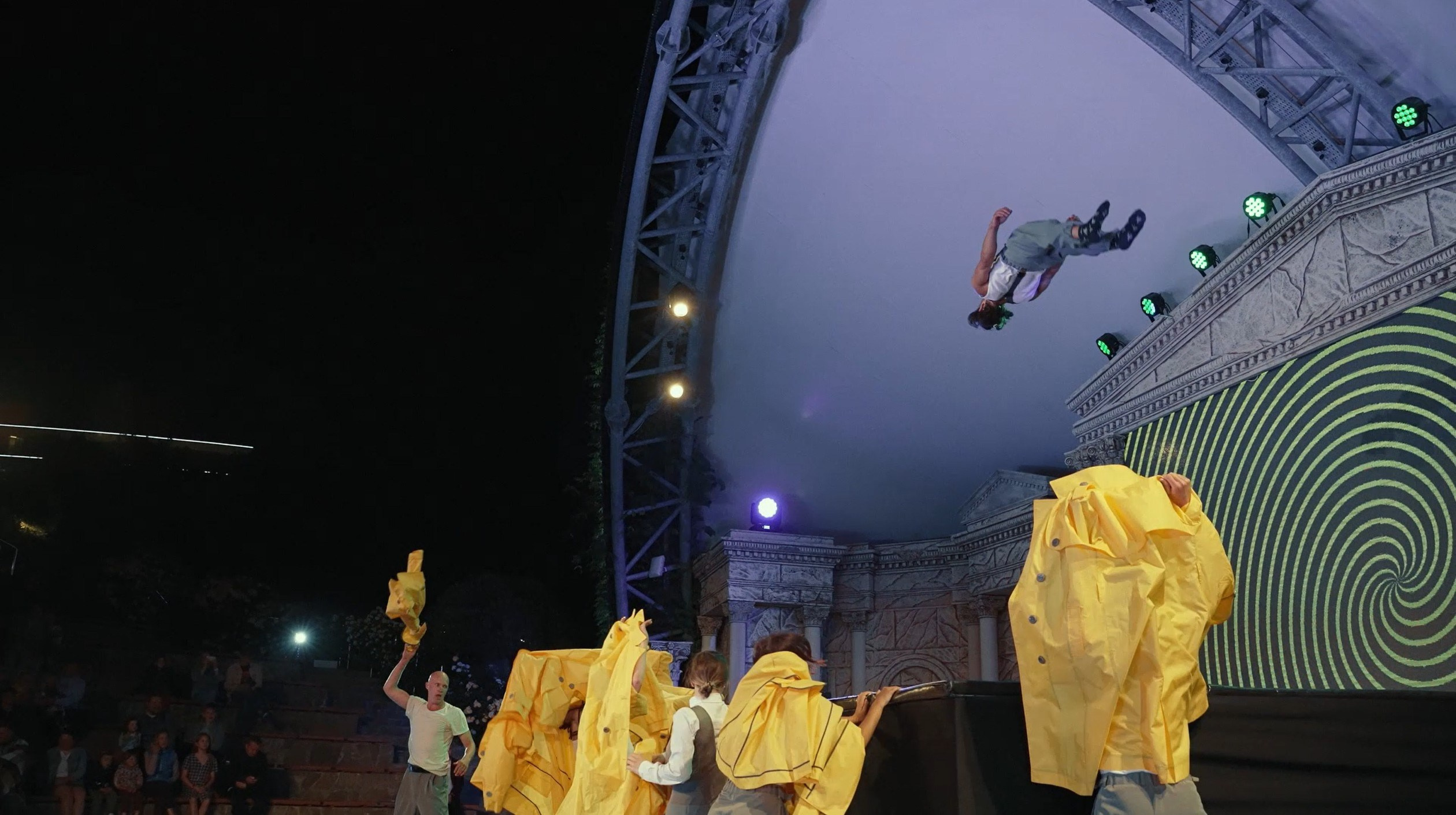 «Против ветра». Арт-группа СТРОКА