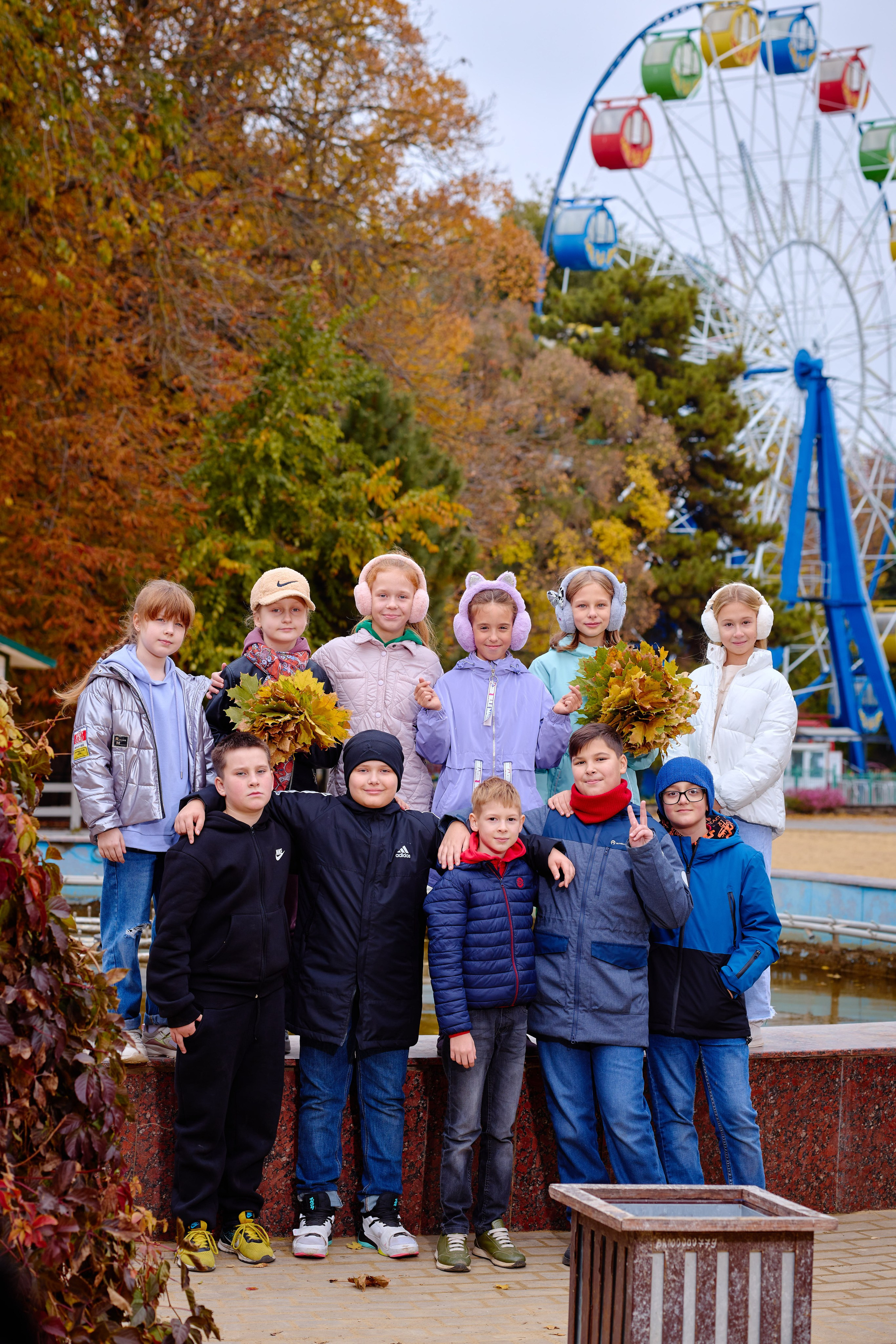 Сьемка для Выпускного Альбома В Парке. Фотограф Выпускные альбомы Таганрог Сергей Коробченко
