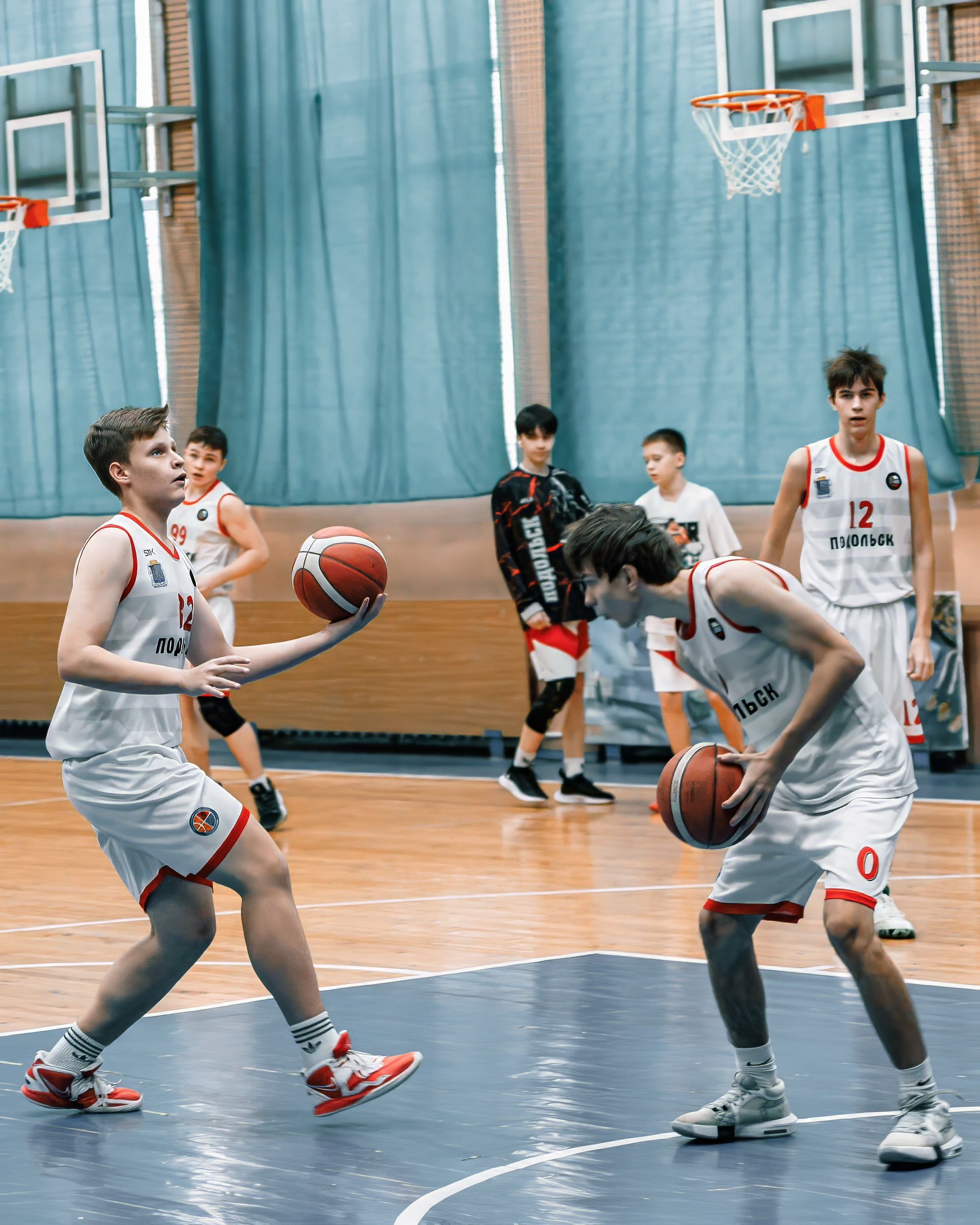 СШОР «Космос» тренировка. Выпускные альбомы и школьный фотограф в Подольске, Троицке, Щербинке, Москве и Московской области