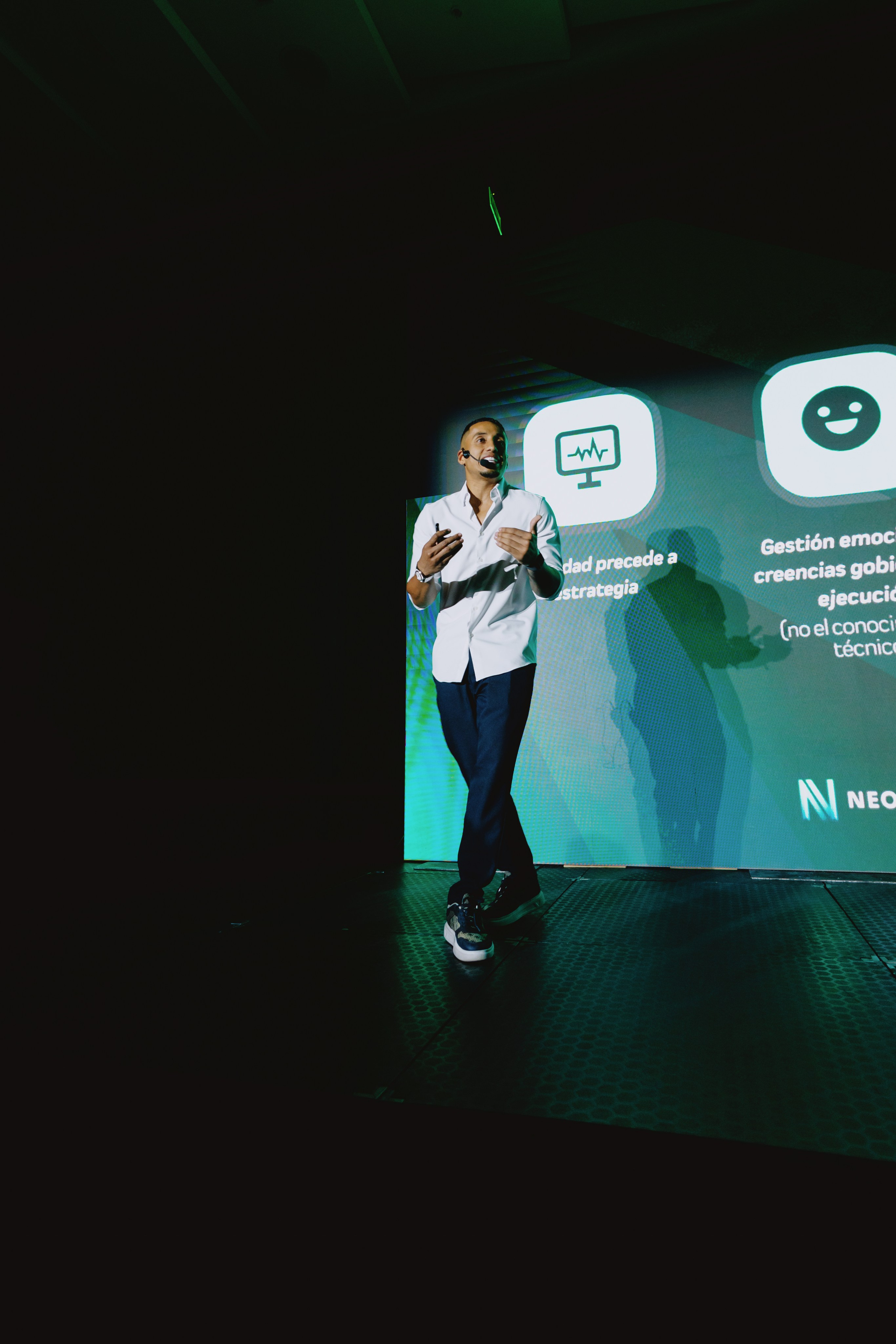 TRADERS DAY By NeomAAA Medellin. NeomAAA Funds Gallery