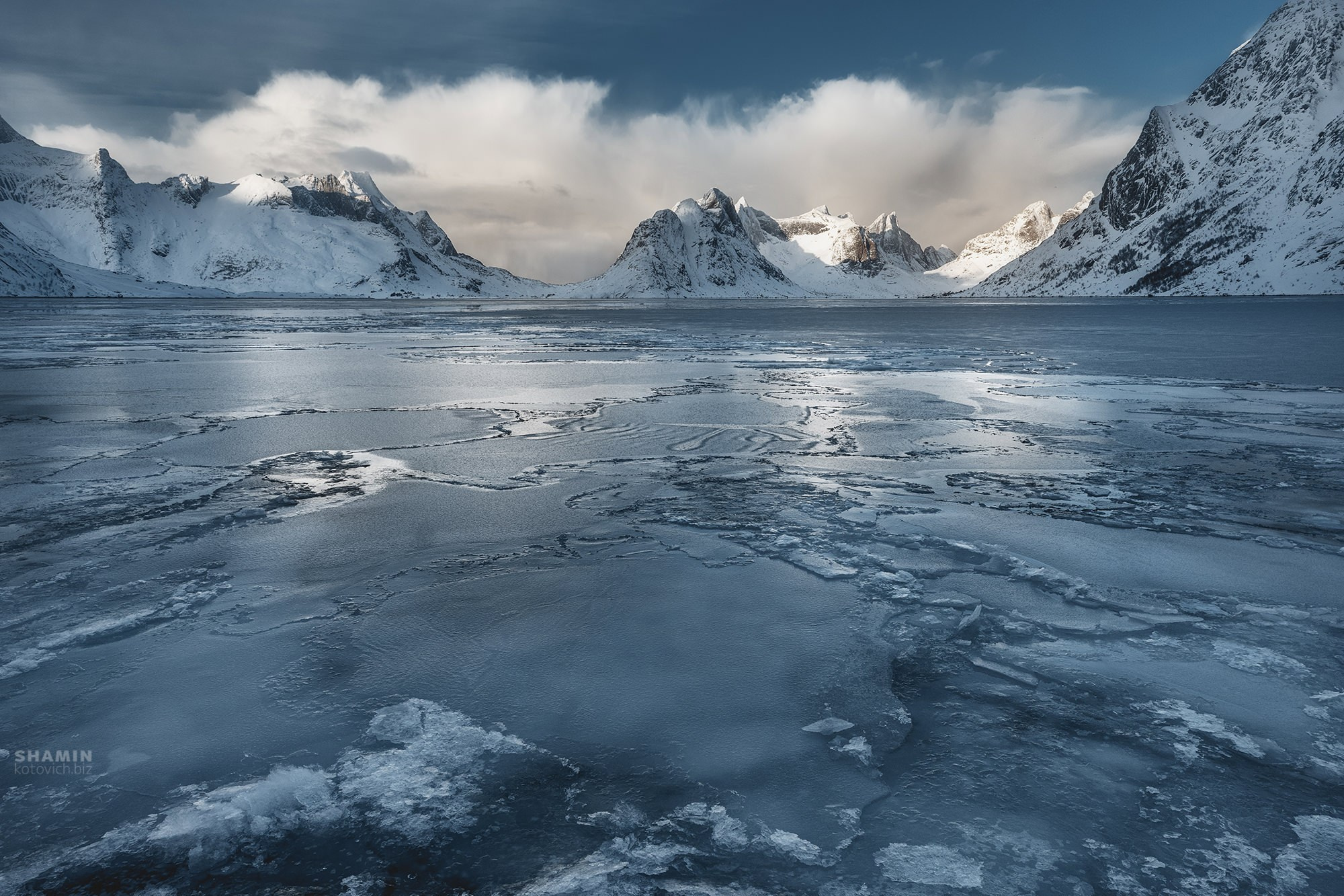 Лофотенские острова — пейзажи, северное сияние и море. Фотограф Константин Шамин. Фотограф Константин Шамин