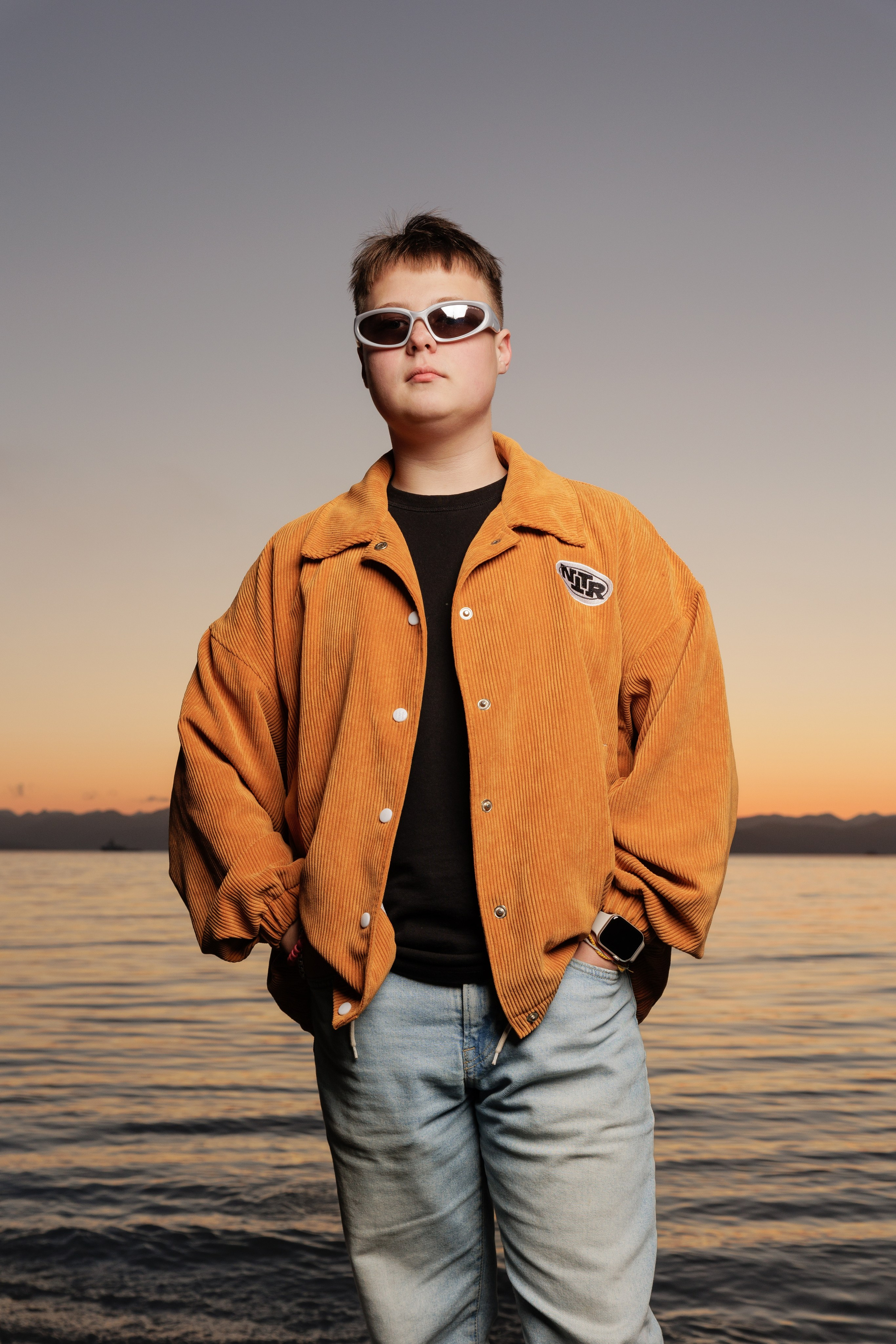 выпускные альбомы по приятным ценам, заказать можно у нас, фотокот камчатка. альбом учителю в подарок!