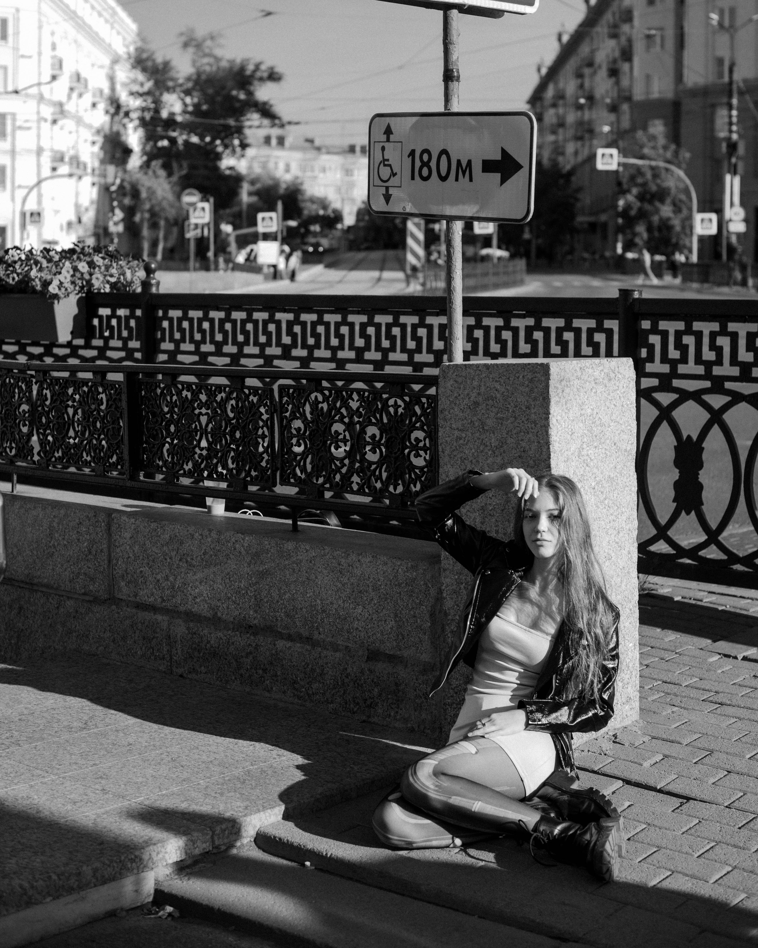 Ася. Женский фотограф. Создатель украшений ручной работы. Модель