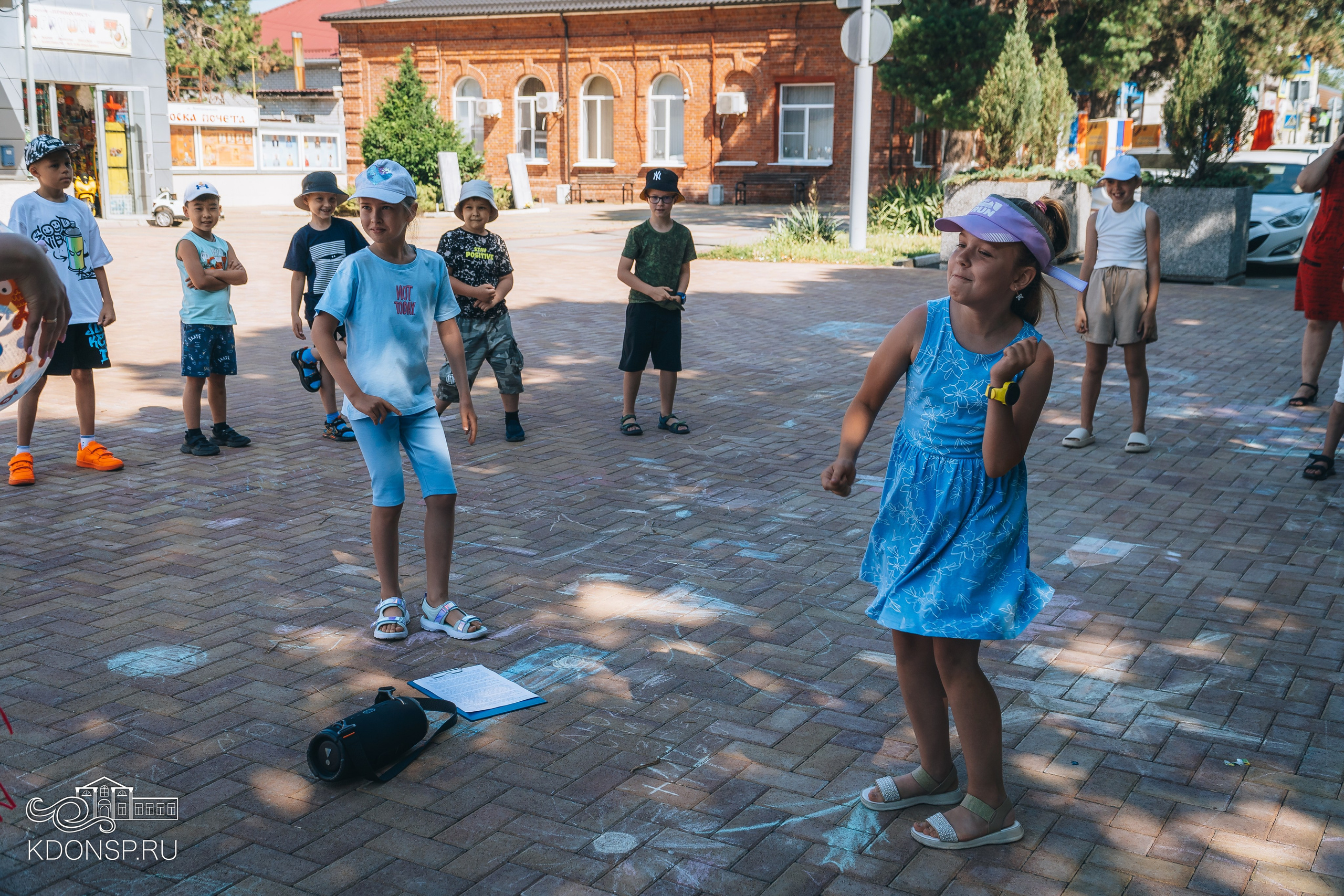 Детская зарядка со спортсменом. Новотитаровский Дом культуры