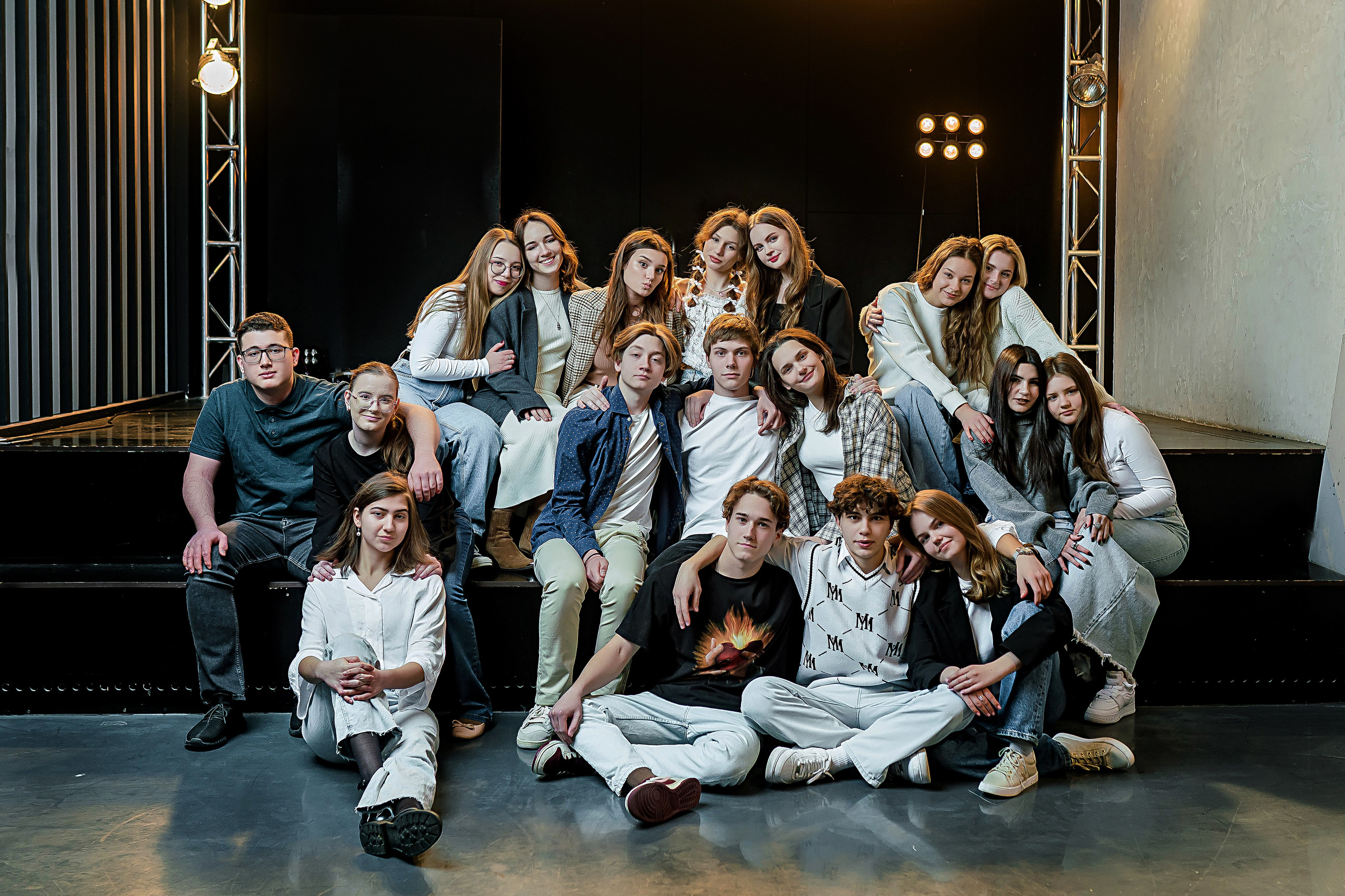 Гимназия № 14 Ростов-на-Дону. Современные Выпускные Альбомы в Ростове-на-Дону