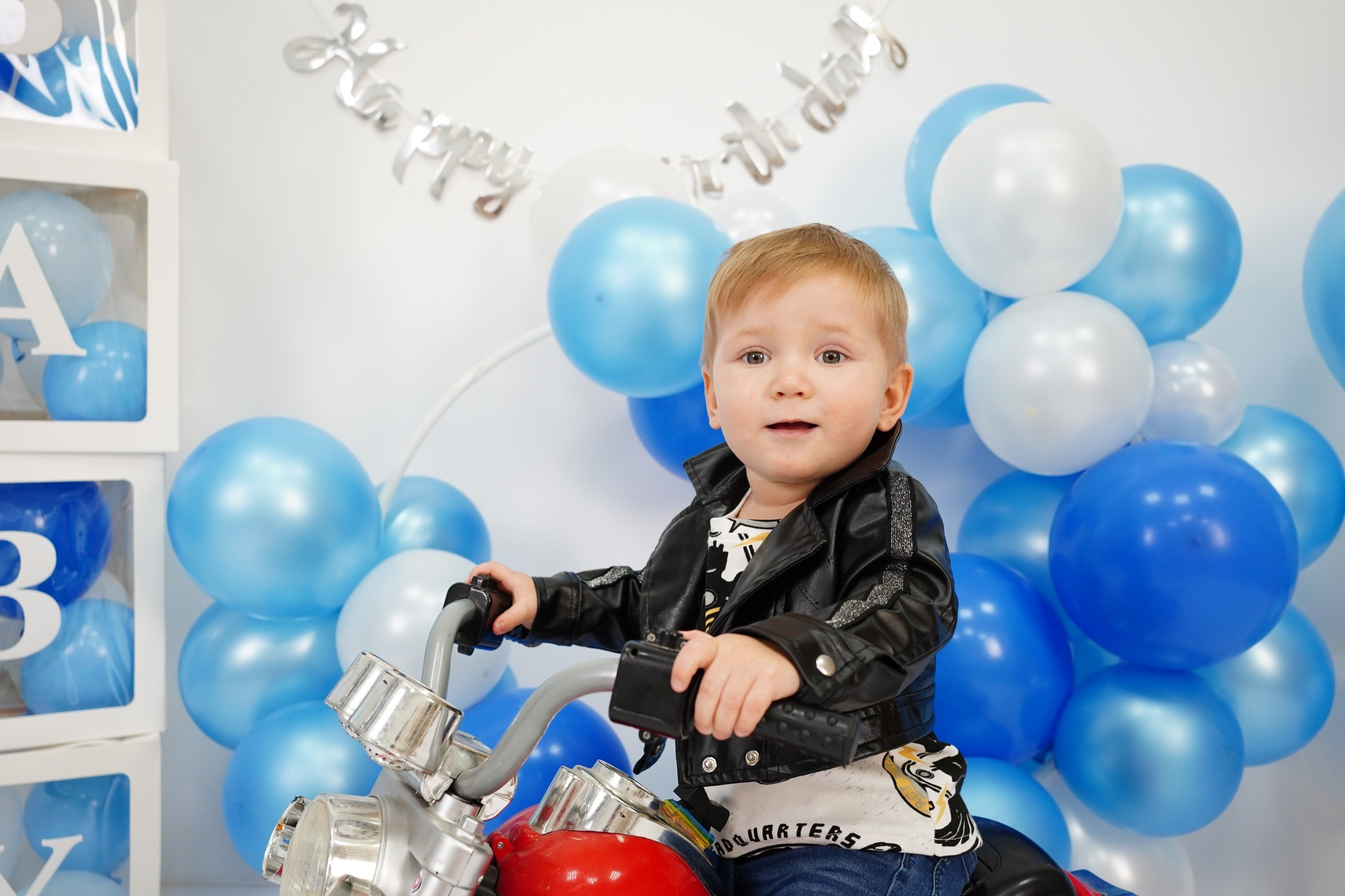 Фотосессия на Годик для Мальчиков. Детская Фотостудия ГОДОВАСИКИ в Санкт-Петербурге фотосесия на годик