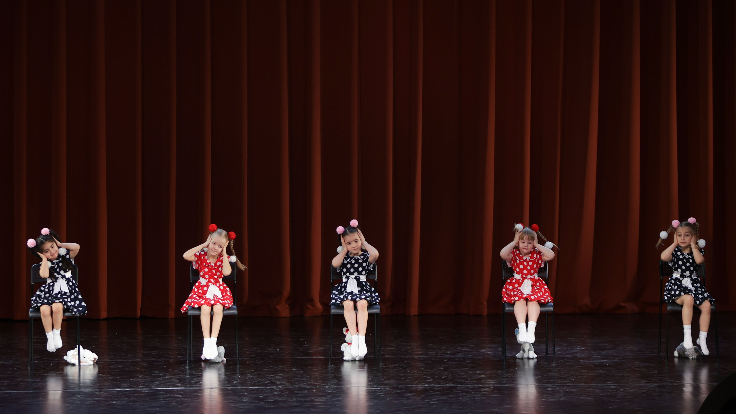 Фестиваль хореографического искусства «КУБОК ЛЕГЕНДЫ — 2025». Выпускные альбомы и школьный фотограф в Подольске, Троицке, Щербинке, Москве и Московской области