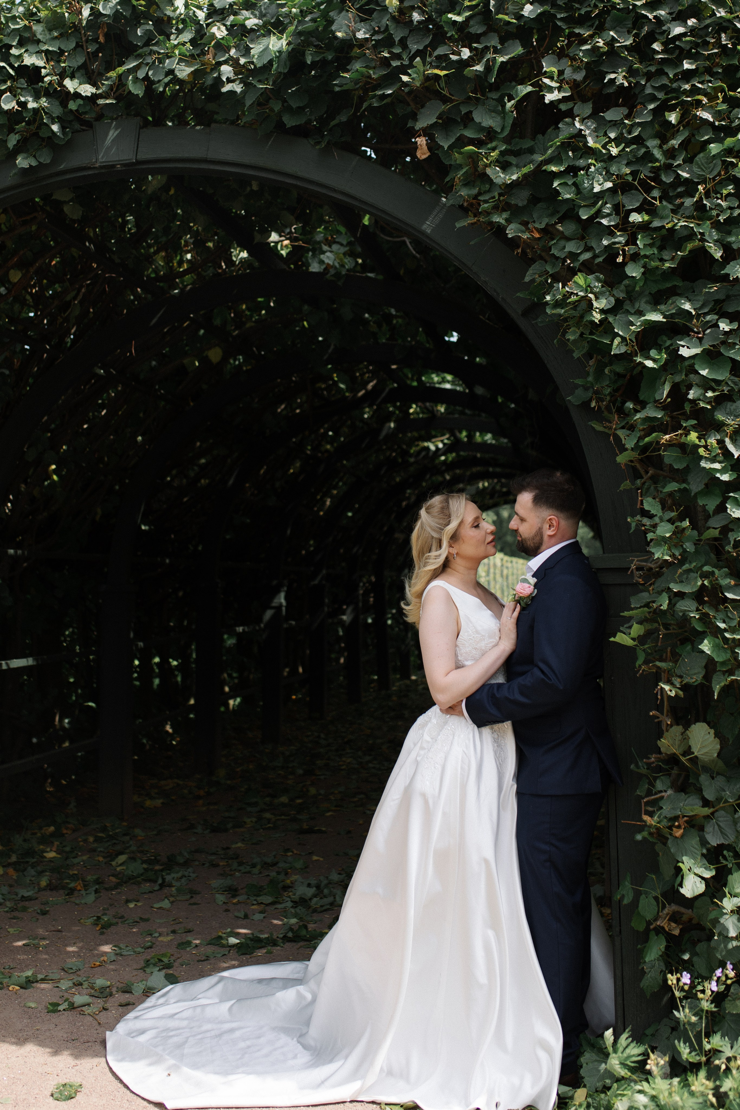 Свадебная фотосессия в Кусково. Свадебный фотограф в Москве Мария Крош