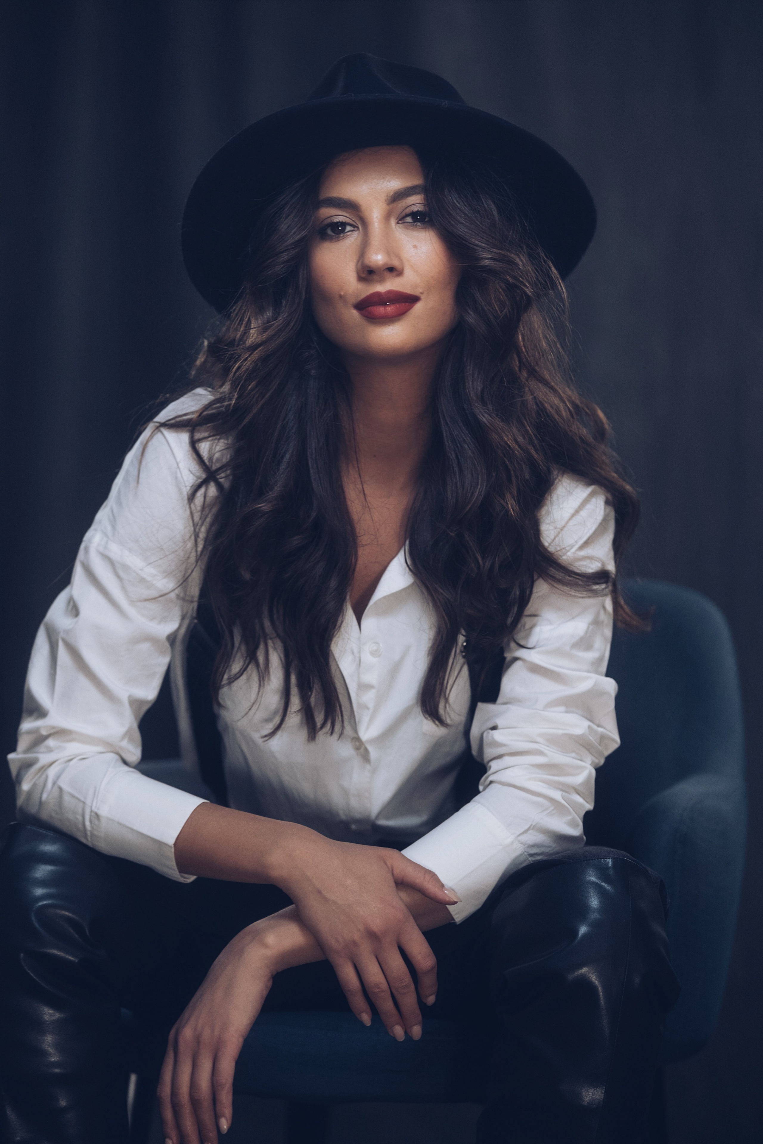 Фотограф Михаил Гуляев. Фотосессия в Новосибирске. Фотосессия в студии.