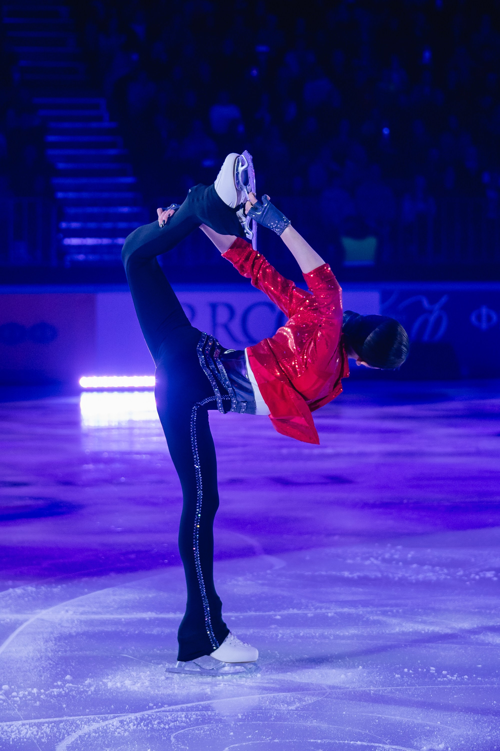 Шоу «Чемпионы на льду» в Новосибирске. Воробьева Ксения — Спортивный и танцевальный фотограф Новосибирск