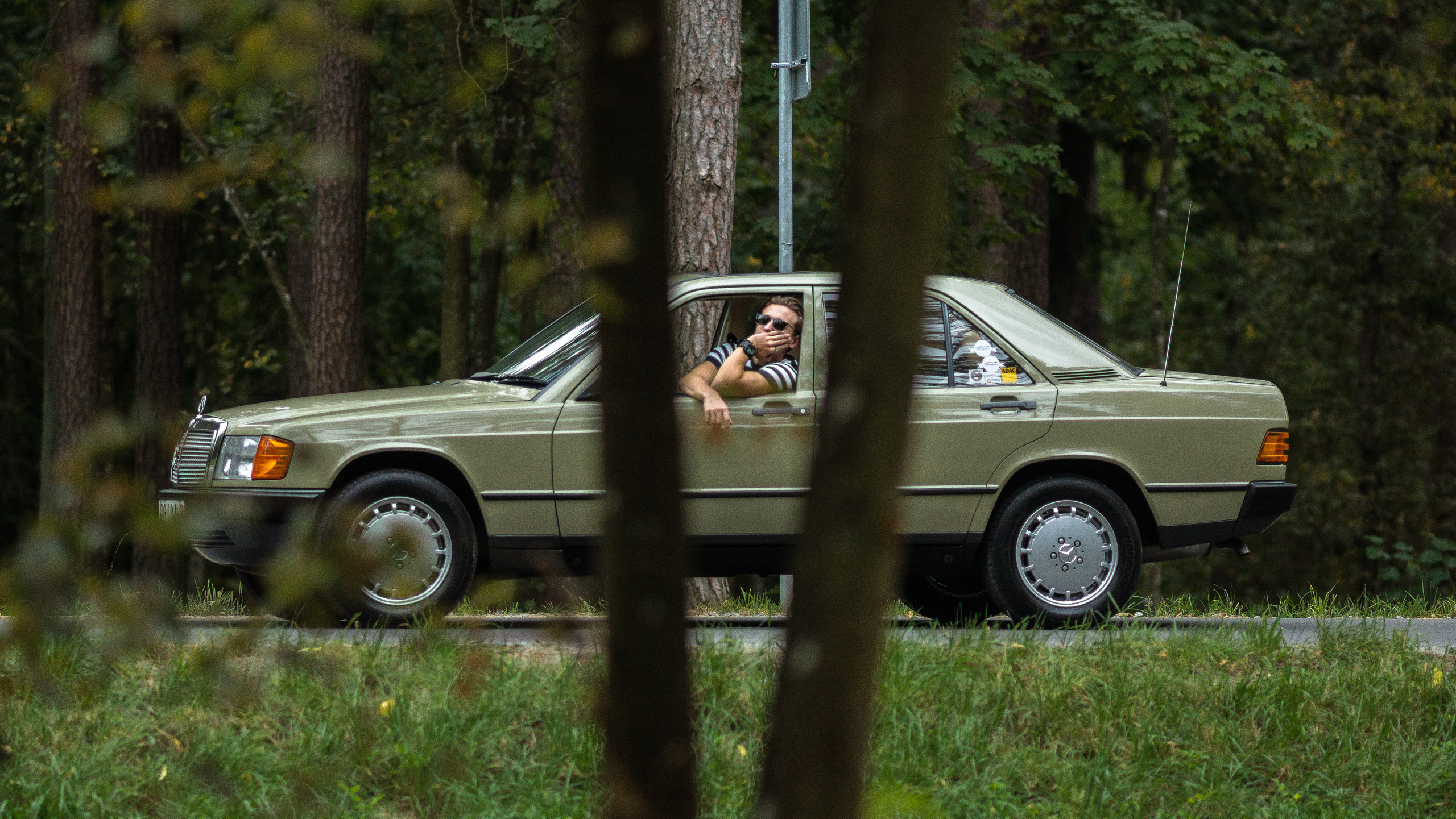 Фотосъемка Mercedes 190, w201 в Москве. Жуков Илья свадебный фотограф в Москве