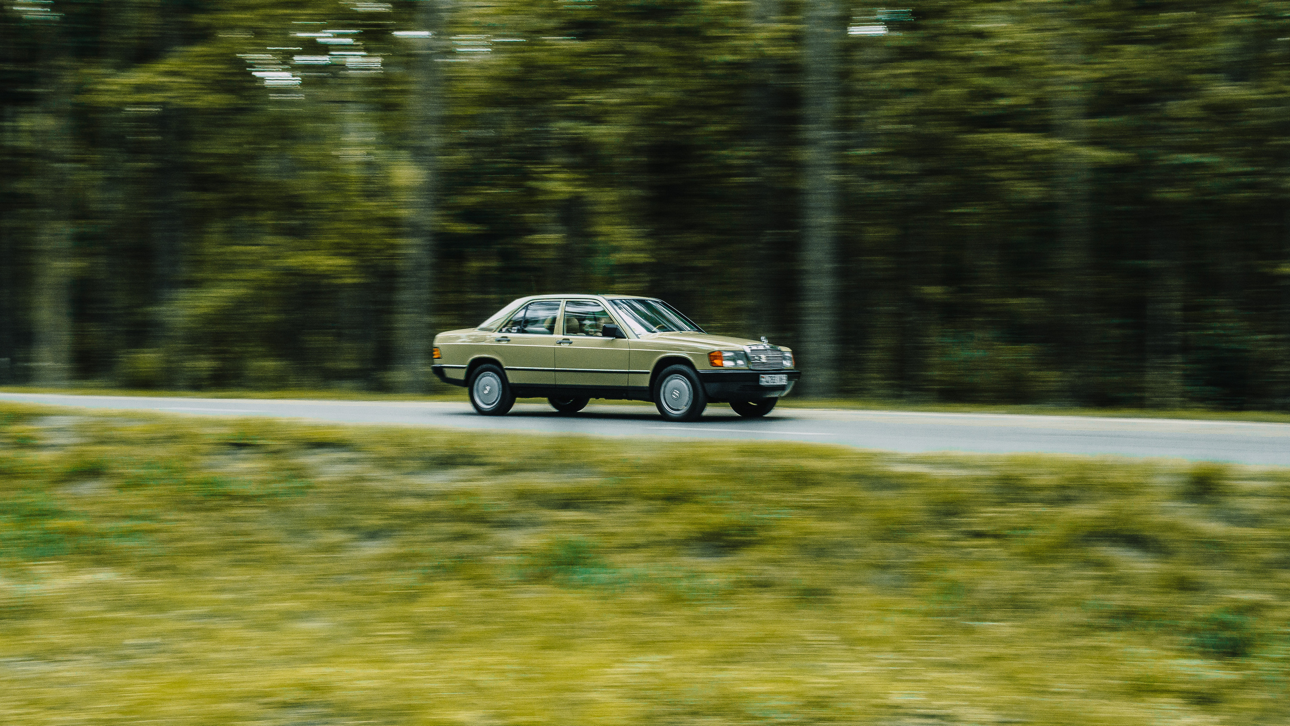 Фотосъемка Mercedes 190, w201 в Москве. Жуков Илья свадебный фотограф в Москве
