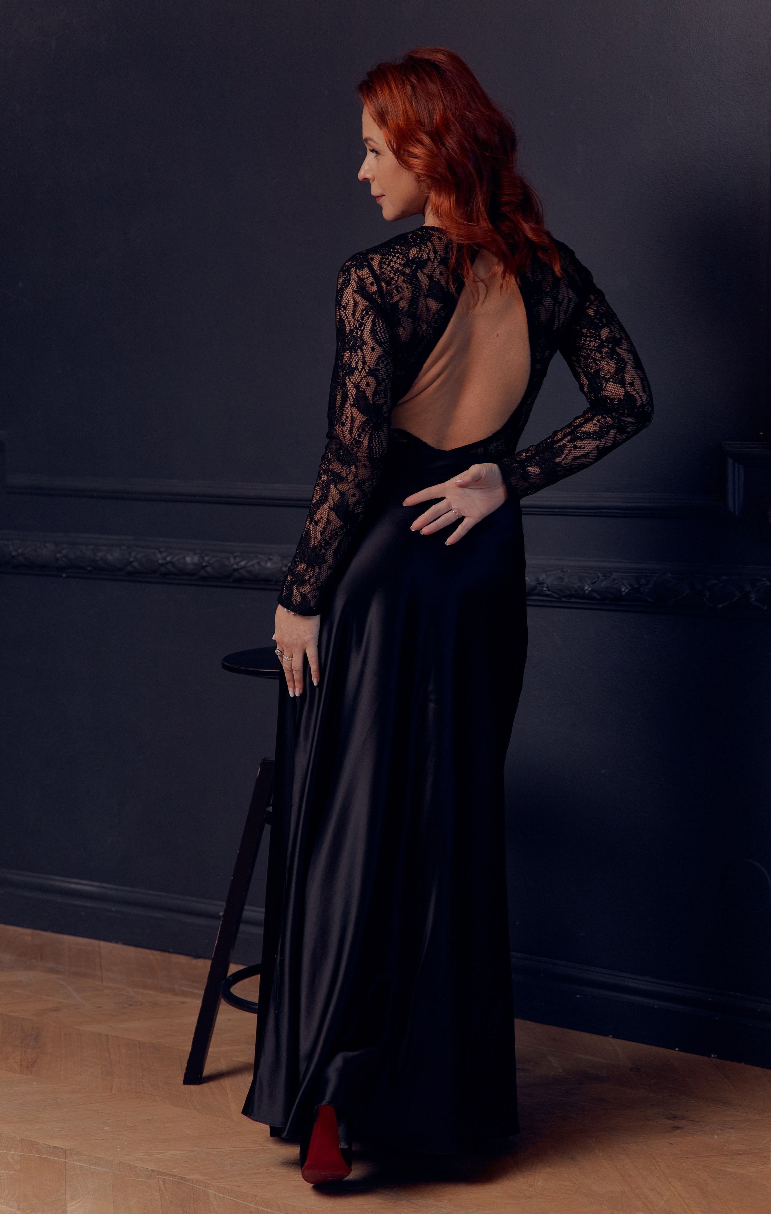 Пикантная фотосессия для прекрасной дамы. Семейная фотосессия и съёмка в школе СПб Сударикова Мария