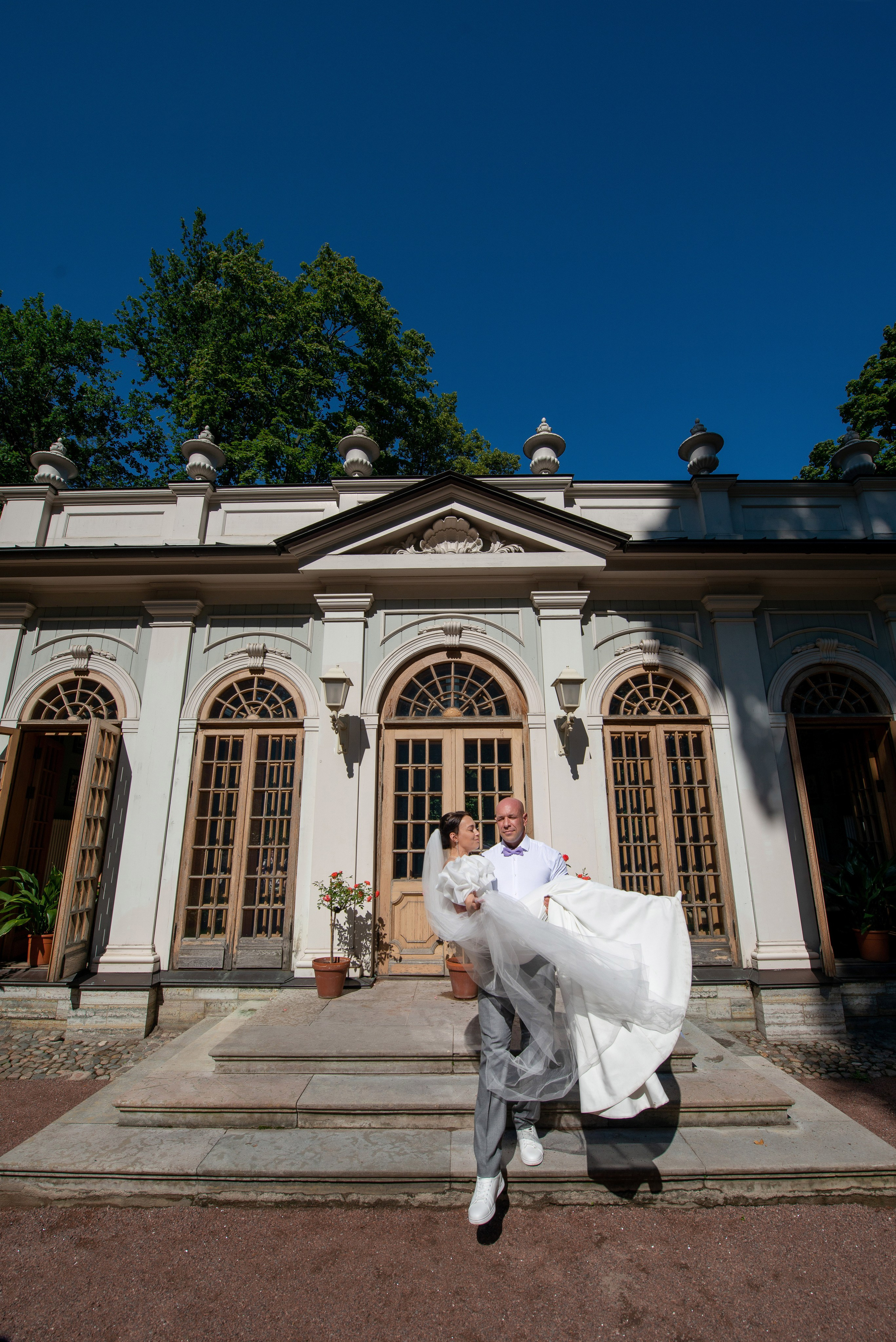 Летняя свадьба В Санкт-Петербурге и красивой выездной регистрацией Даши и Саши. Воздушная свадебная фотосессия в Петербурге. Портретный, семейный и свадебный фотограф в Санкт-Петербурге и в Пушкине Ширяев Денис