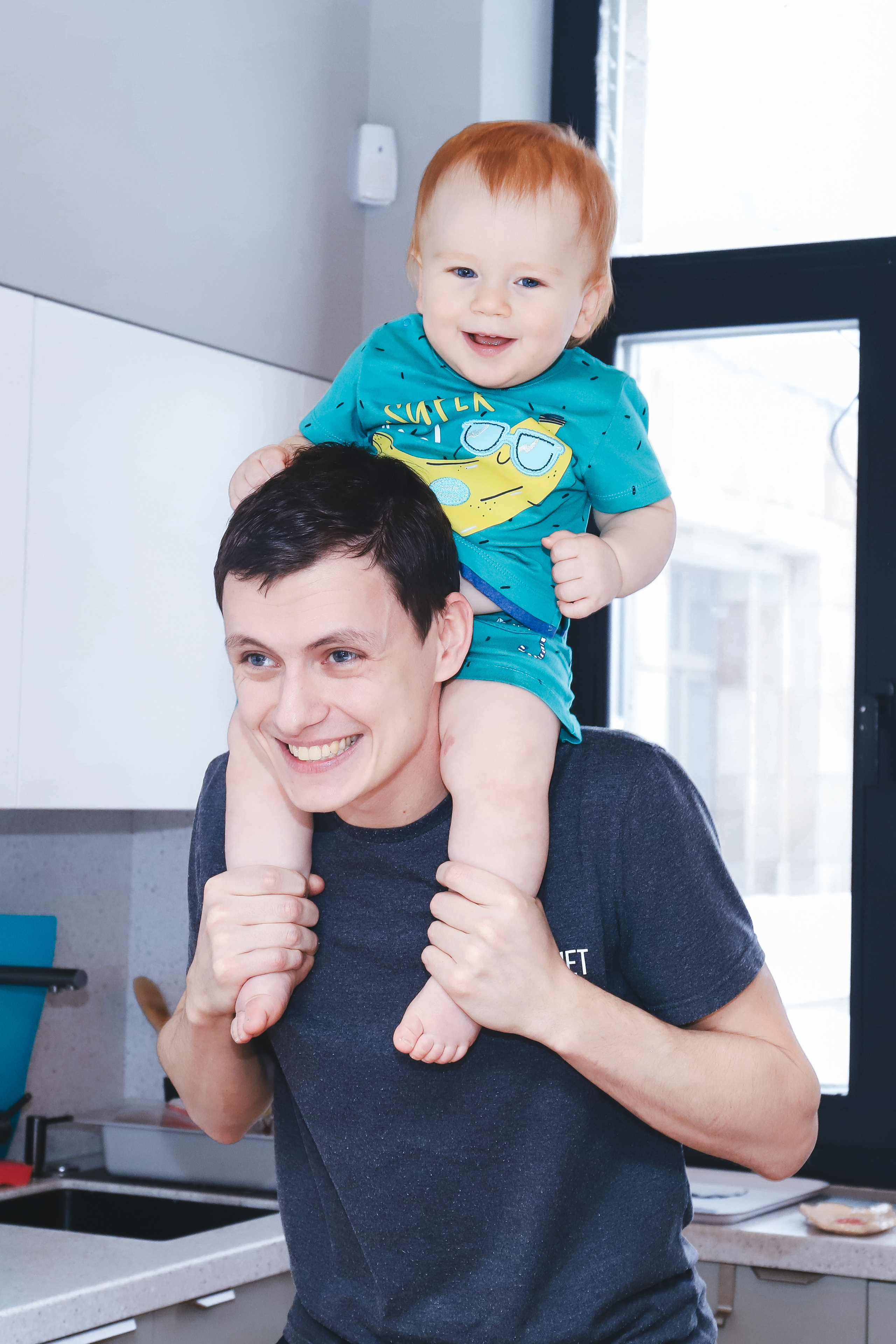 Домашняя фотосъемка Сергея, Елены и их прекрасных детей. Фотограф в Санкт-Петербурге Наталья Брилькова