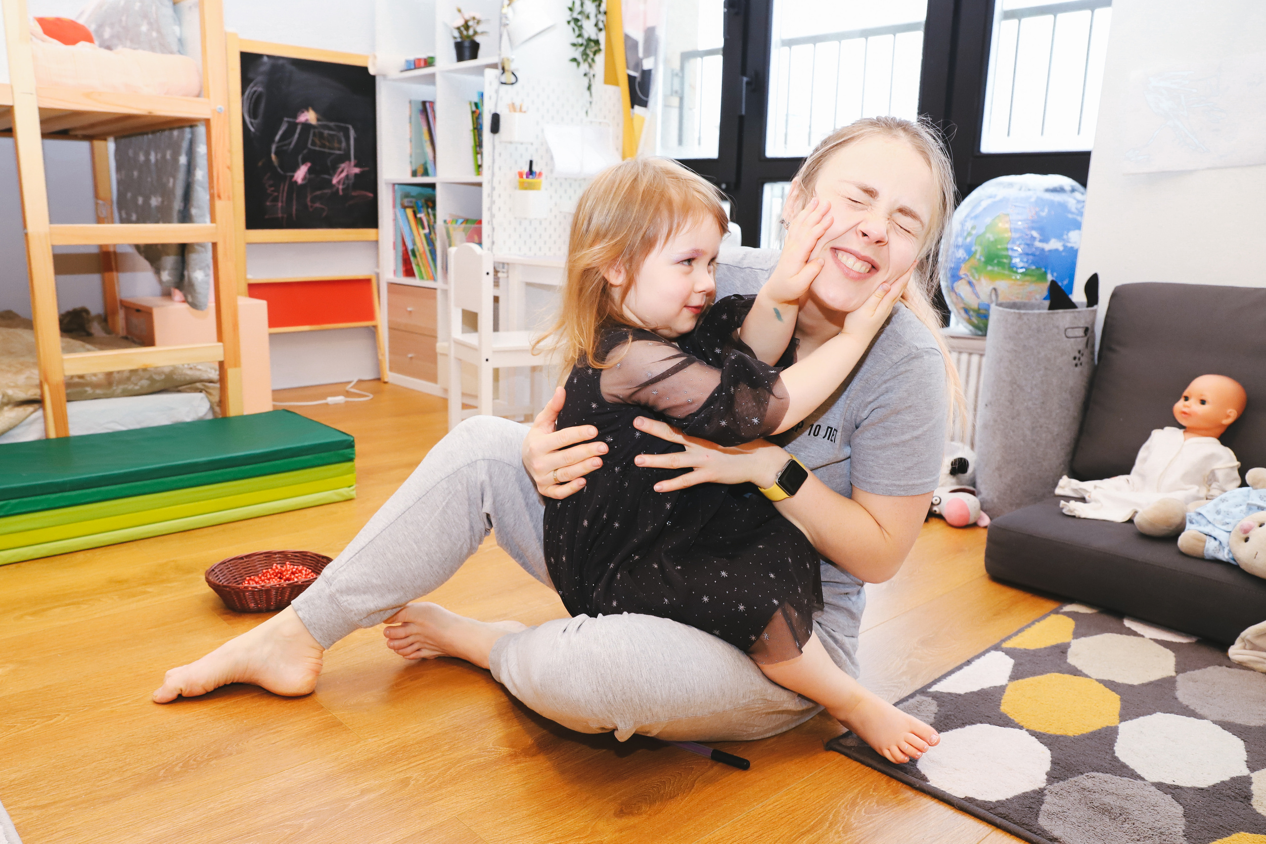 Домашняя фотосъемка Сергея, Елены и их прекрасных детей. Фотограф в Санкт-Петербурге Наталья Брилькова